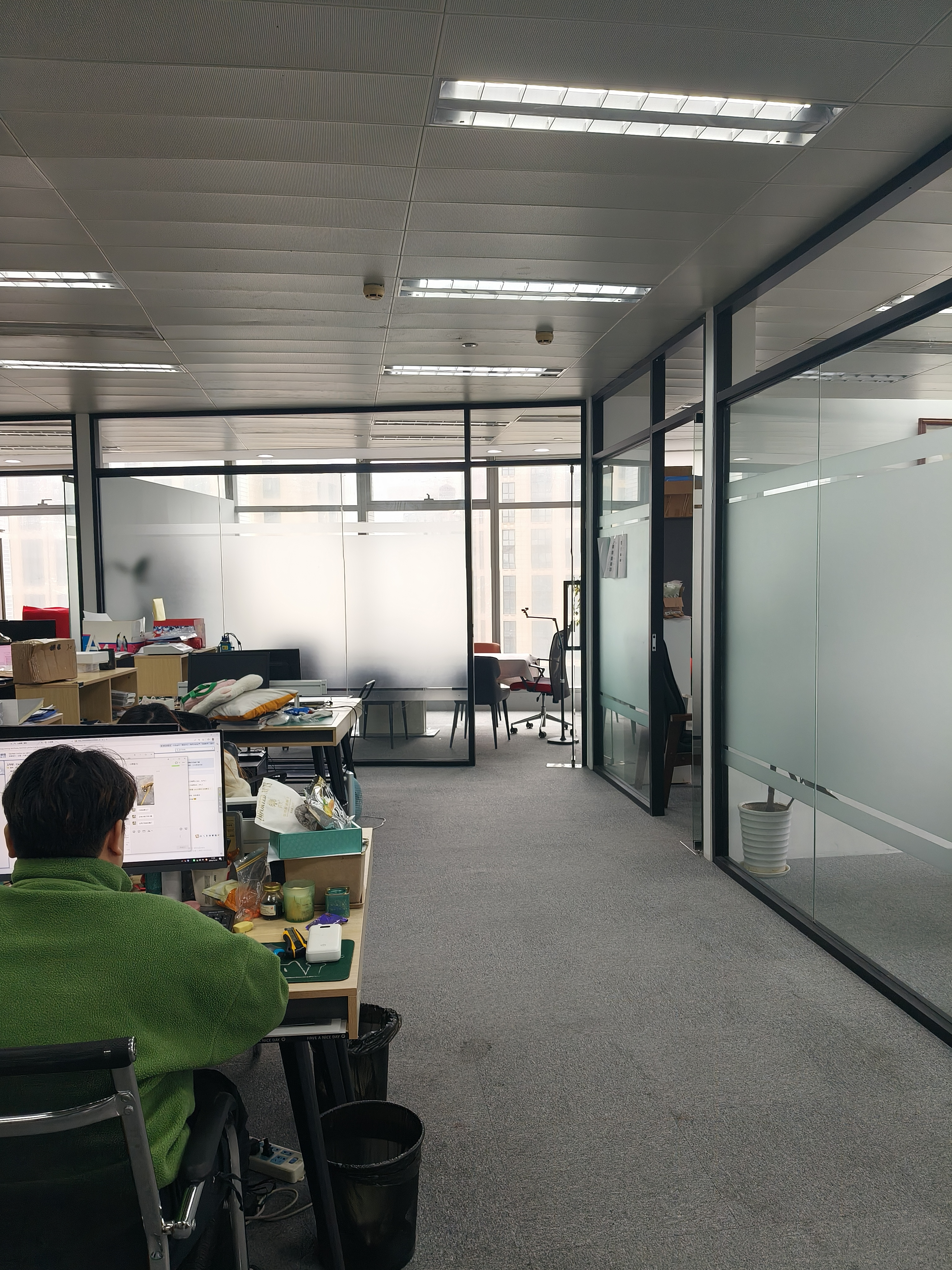 世博滨江绿地海外滩238平米写字楼出租