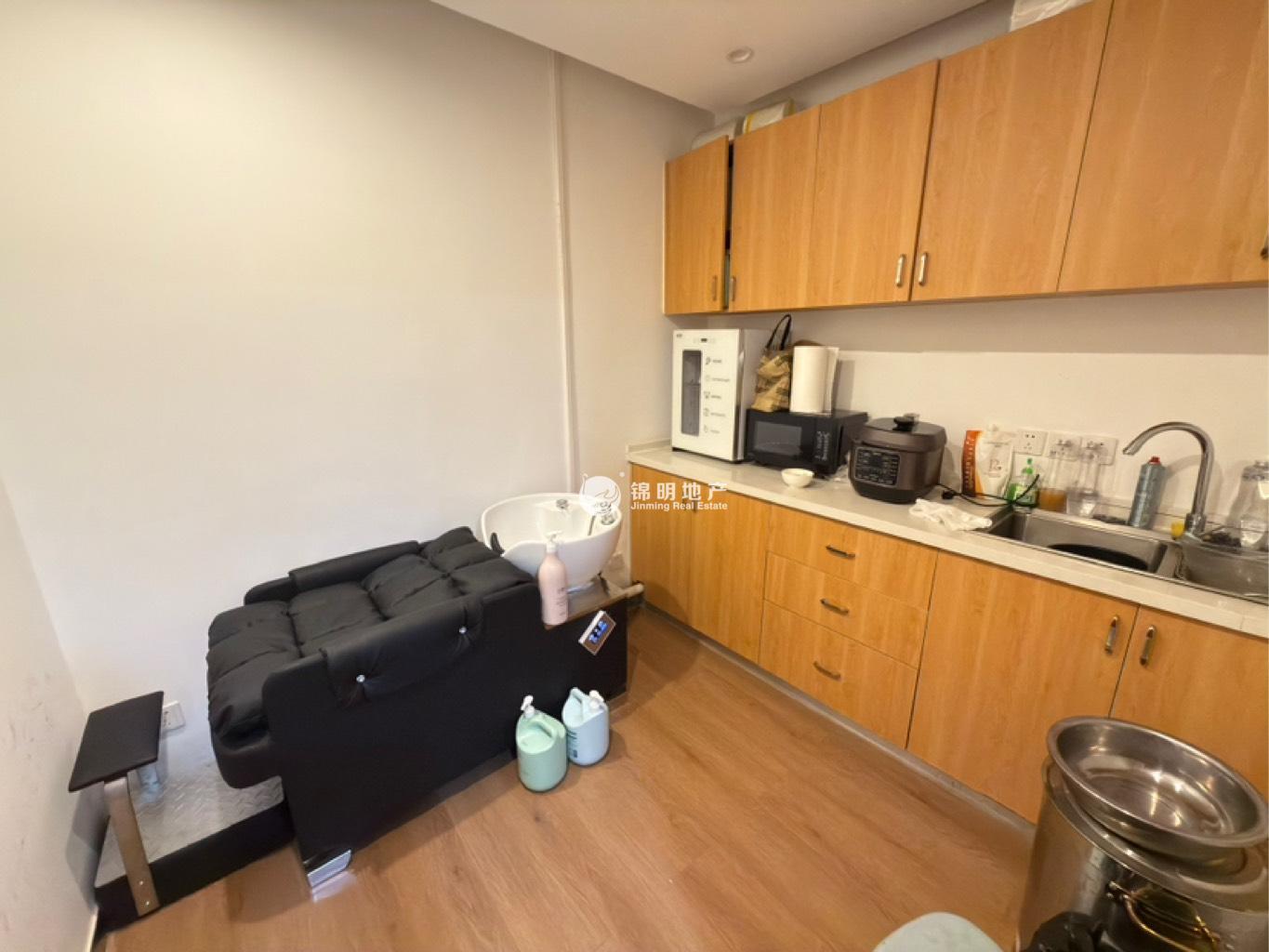 静安寺环球世界大厦117平米写字楼出租