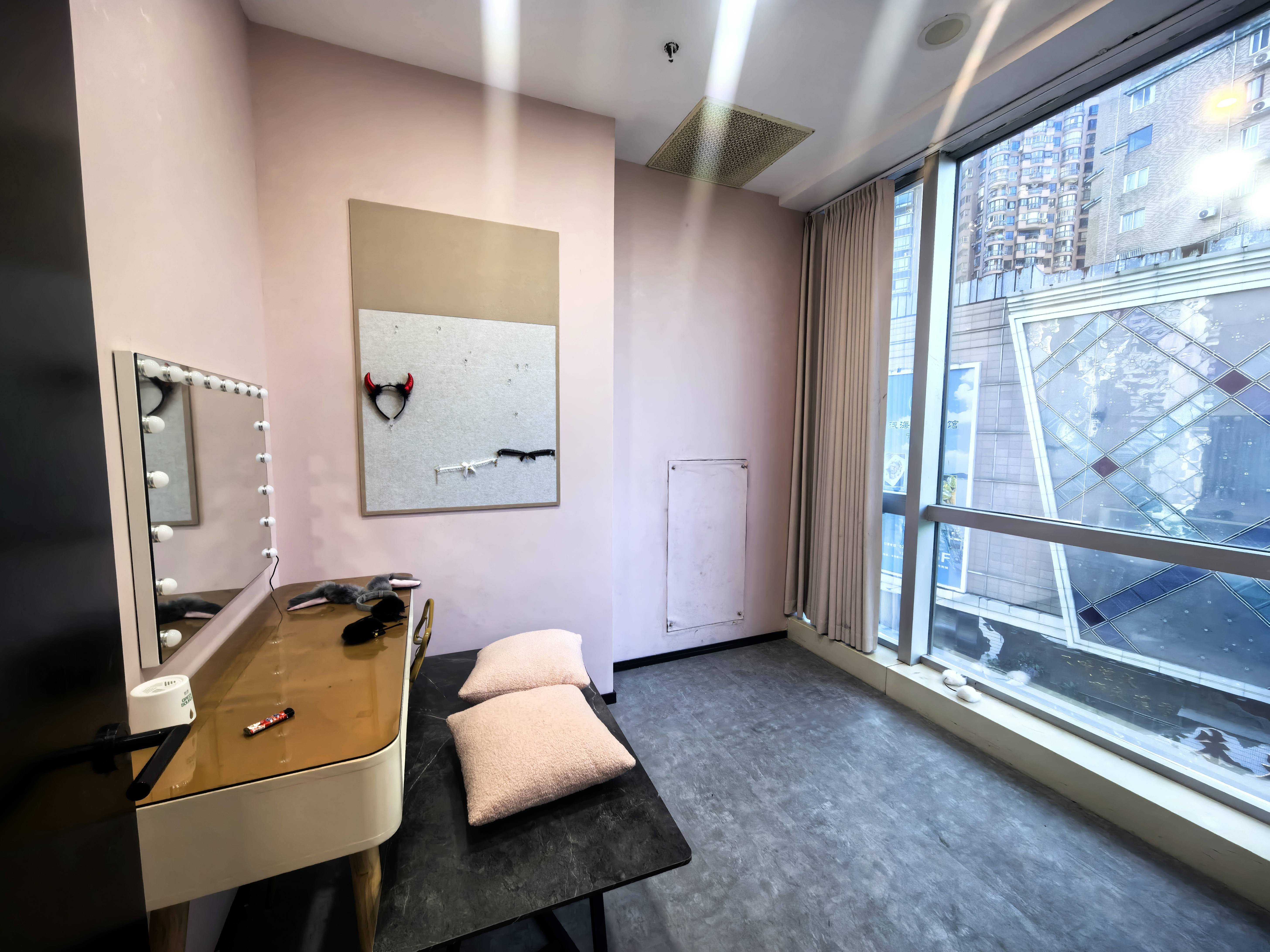 长寿路财富时代大厦225平米写字楼出租