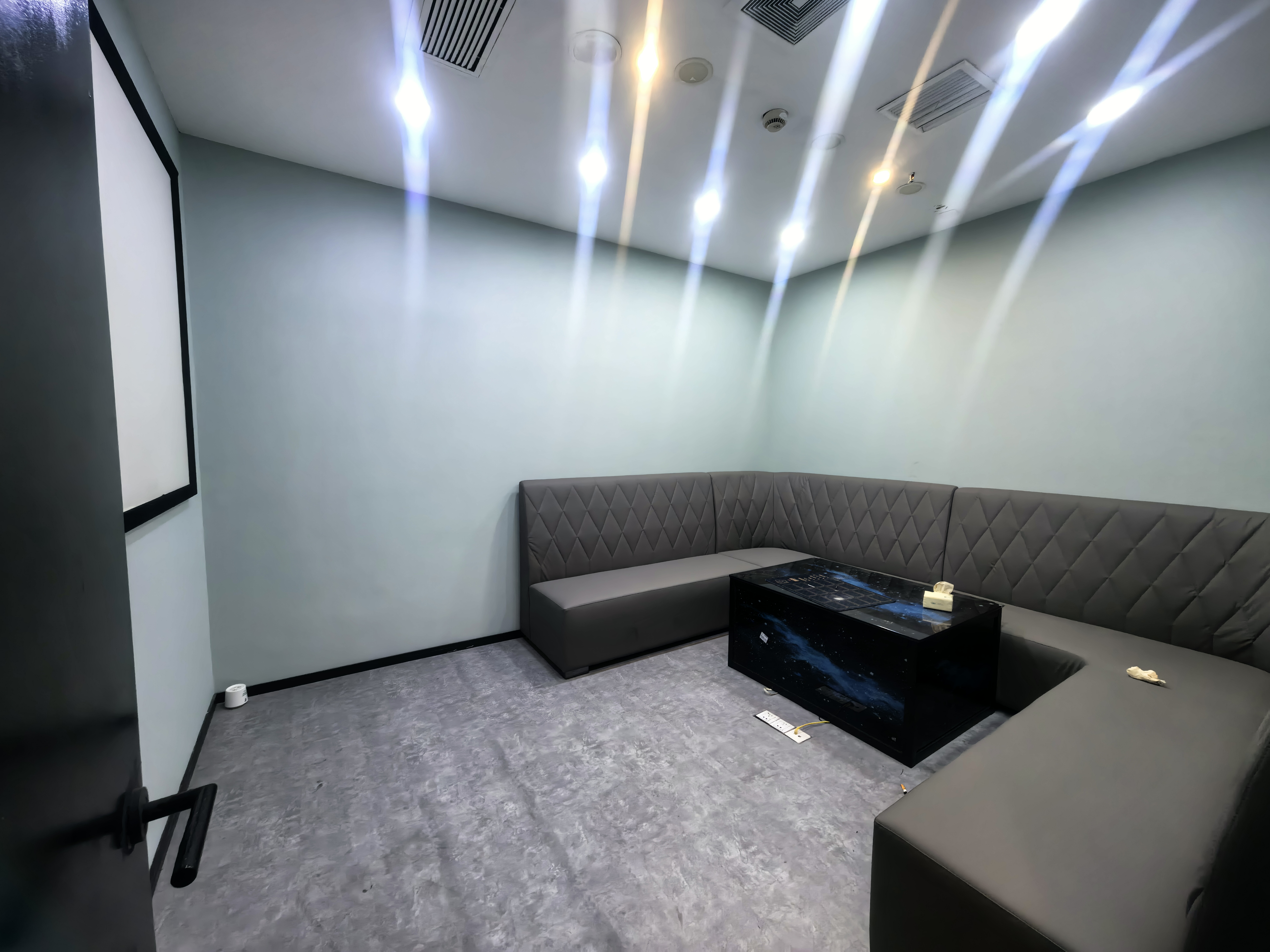 长寿路财富时代大厦225平米写字楼出租