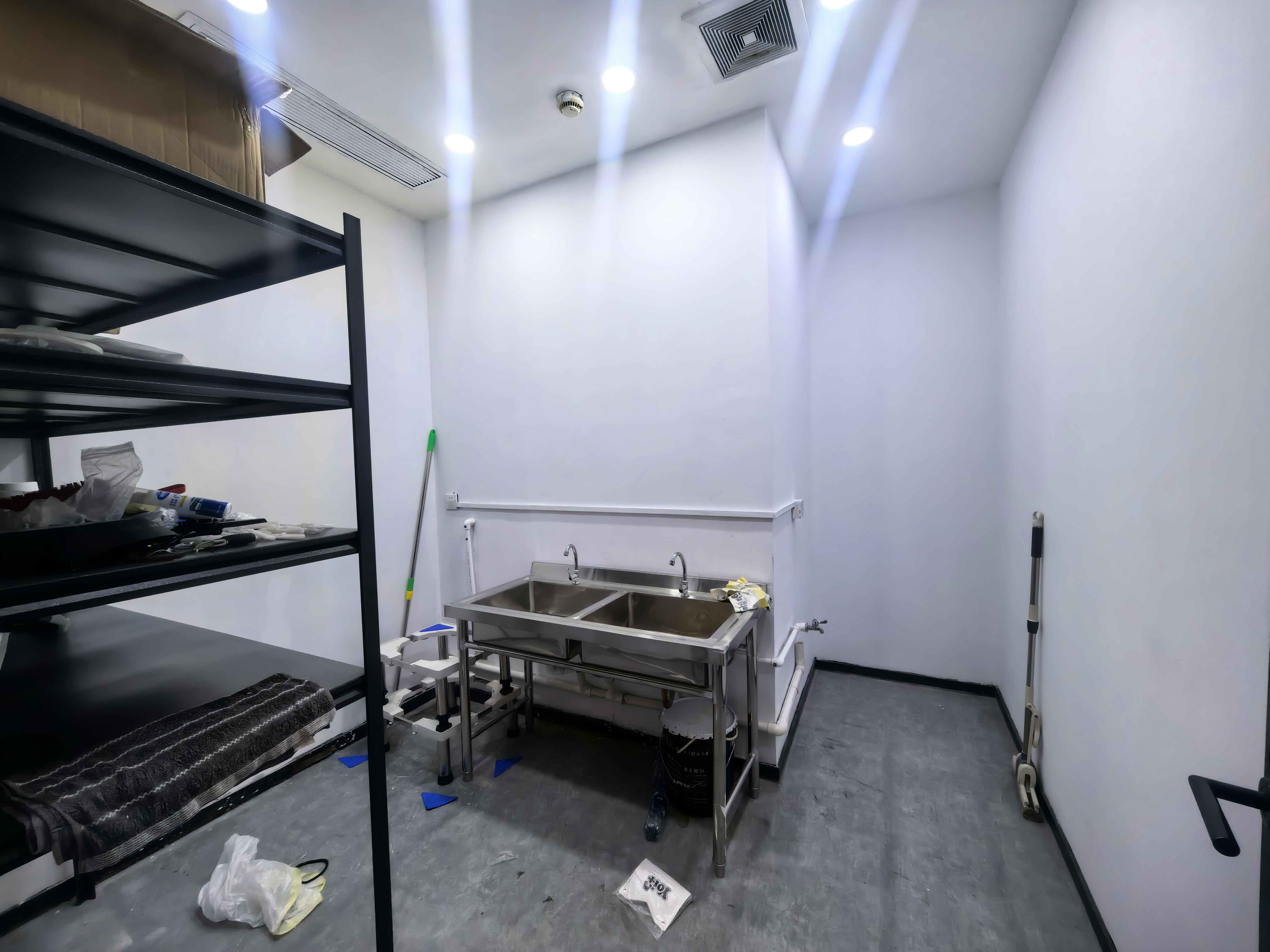 长寿路财富时代大厦225平米写字楼出租