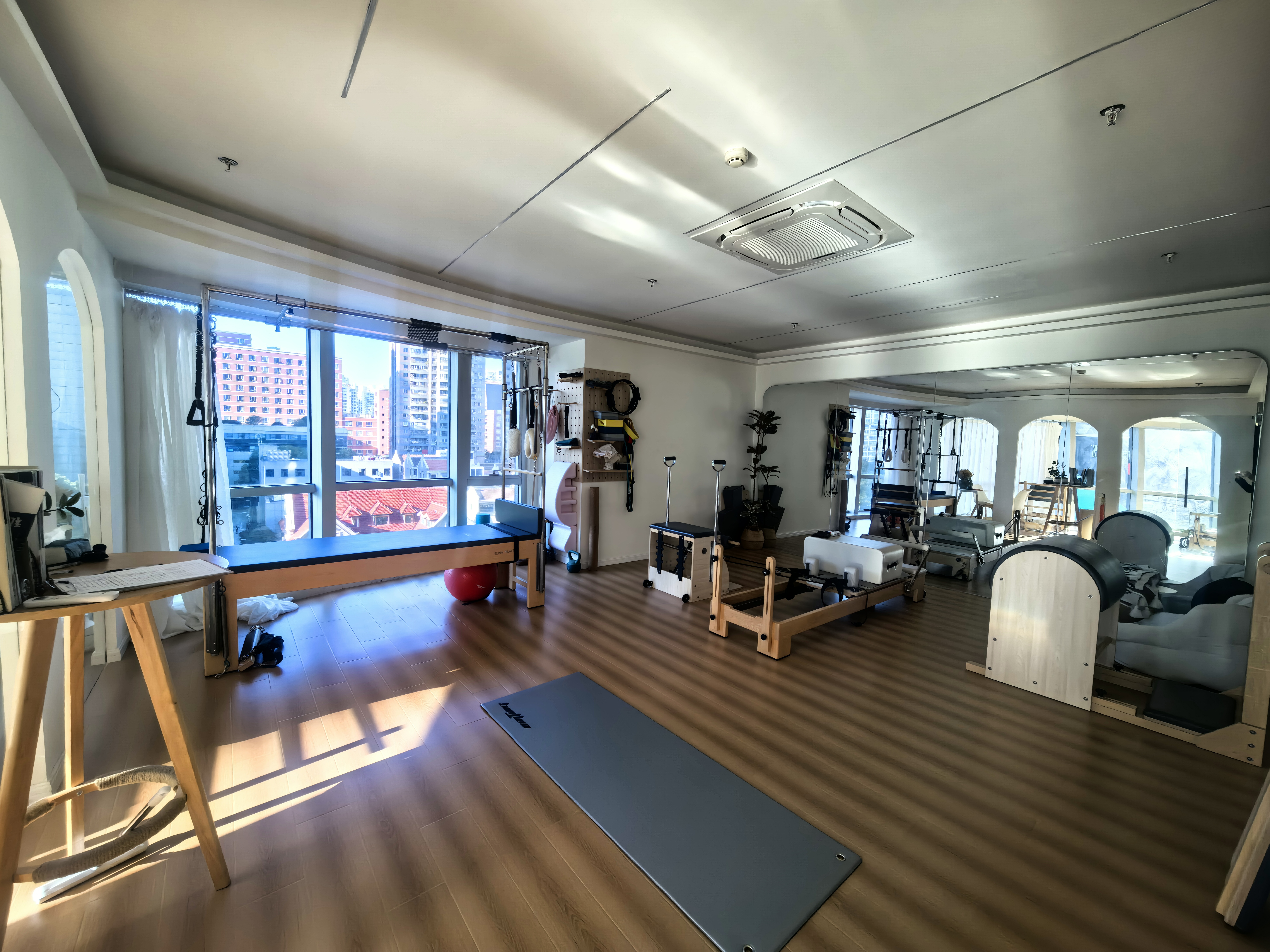 长寿路财富时代大厦275平米写字楼出租