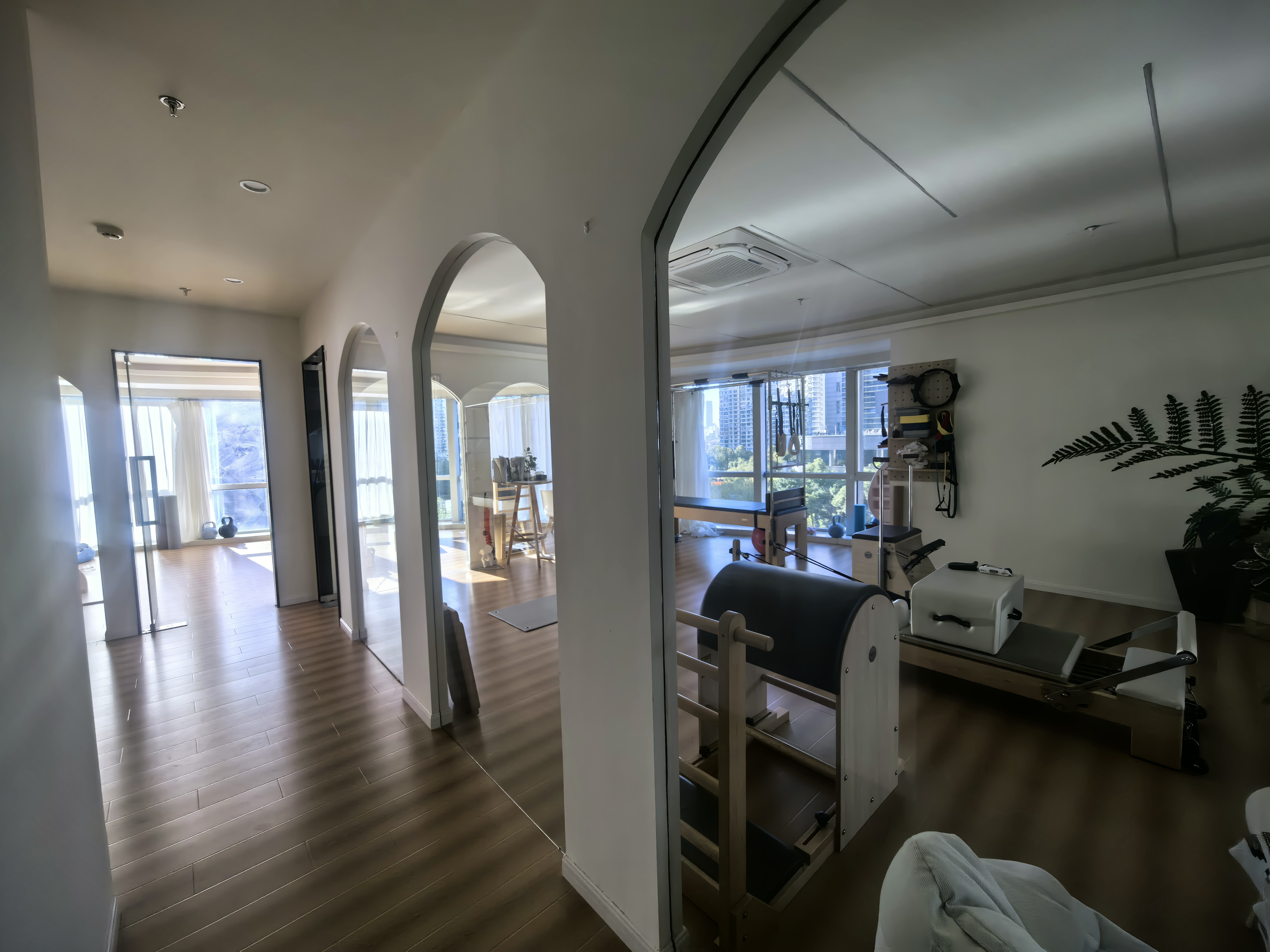 长寿路财富时代大厦275平米写字楼出租