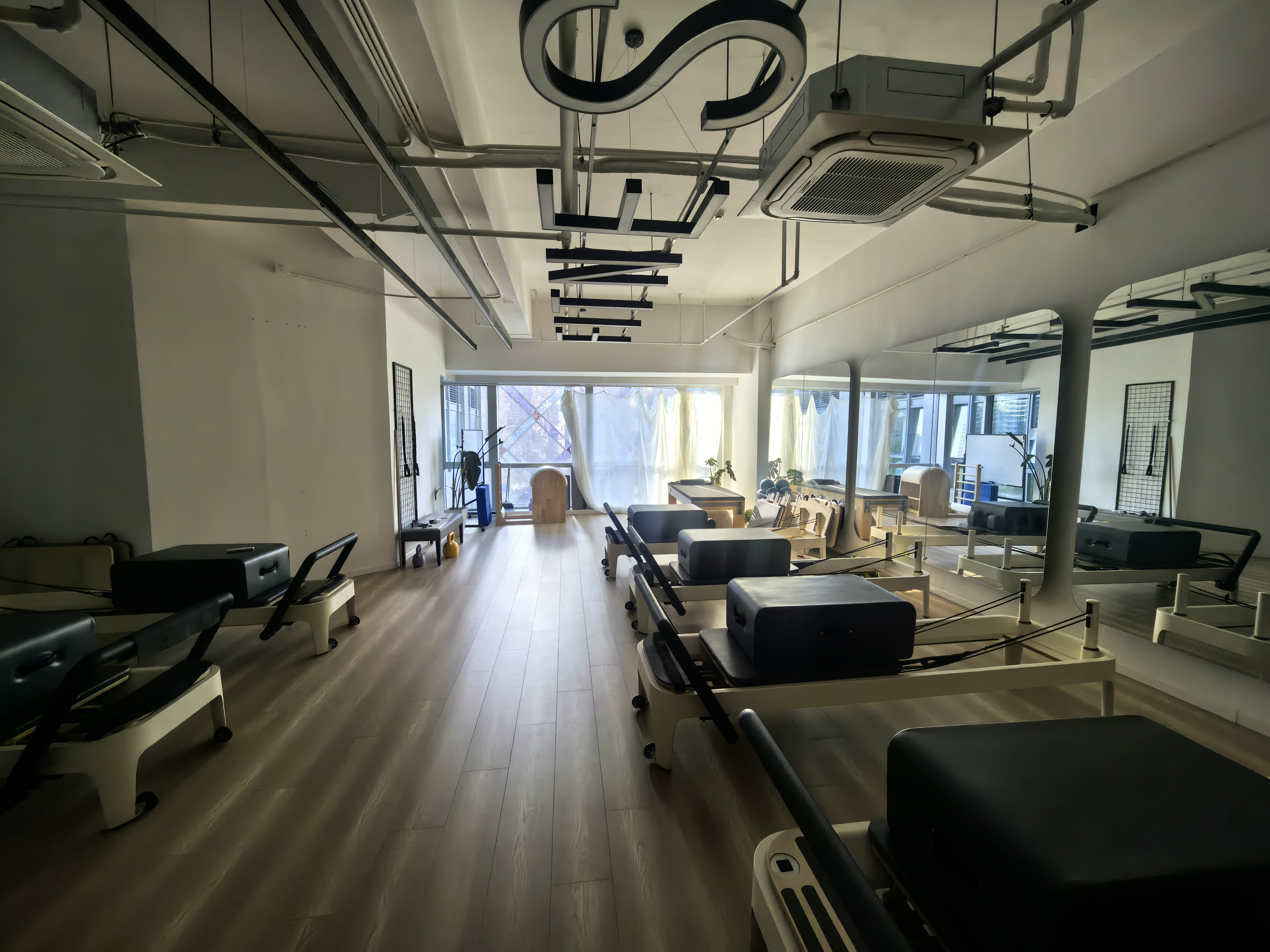 长寿路财富时代大厦275平米写字楼出租