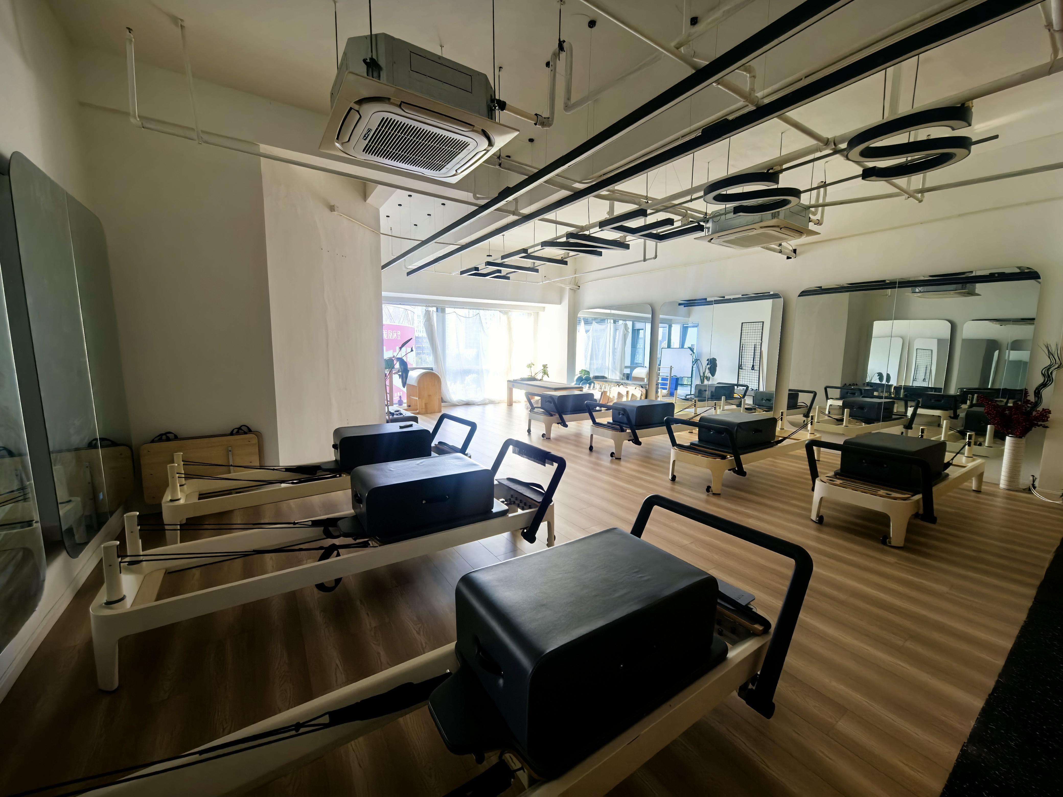 长寿路财富时代大厦275平米写字楼出租