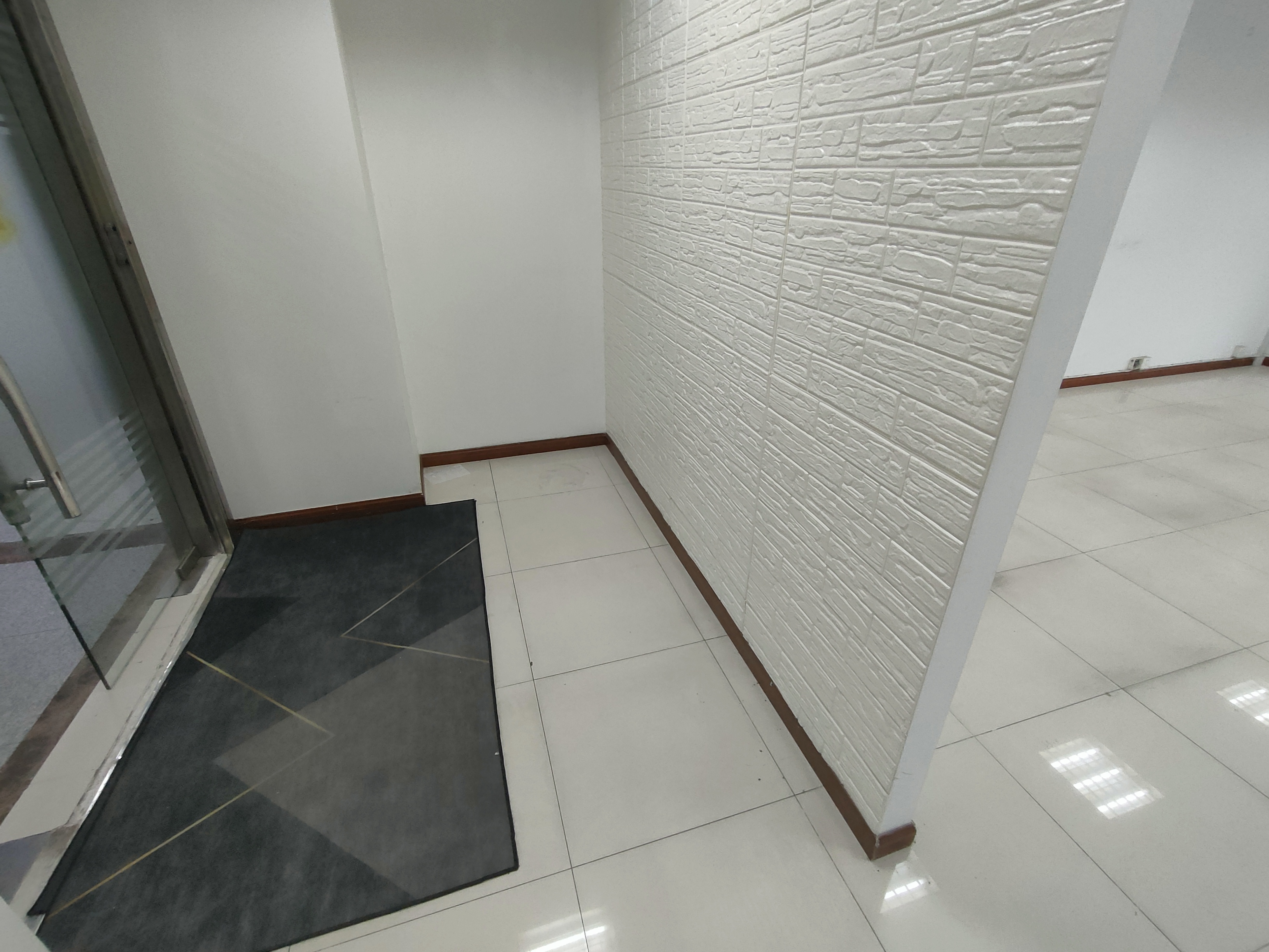 长寿路宝华大厦106平米写字楼出租