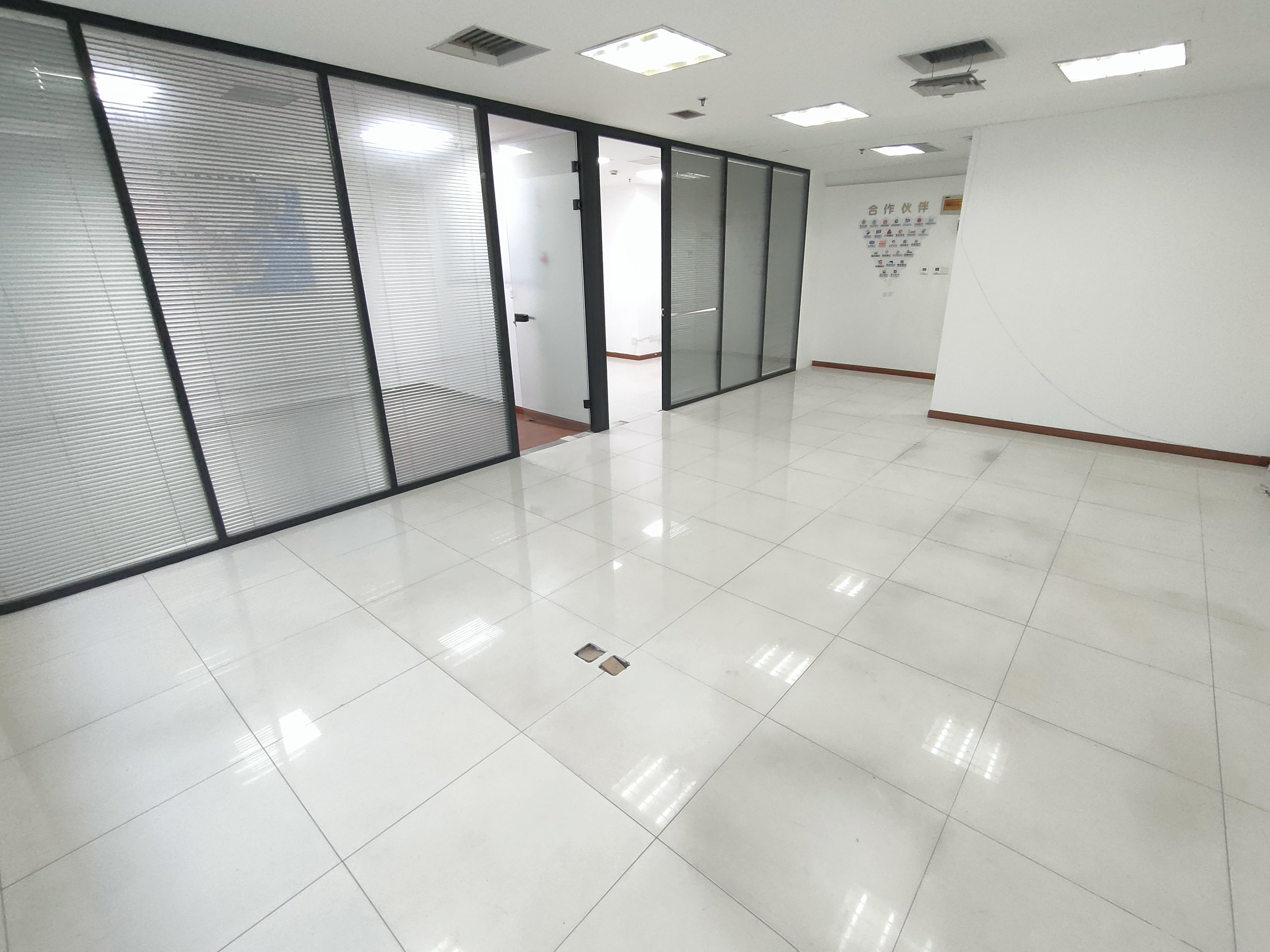 长寿路宝华大厦106平米写字楼出租