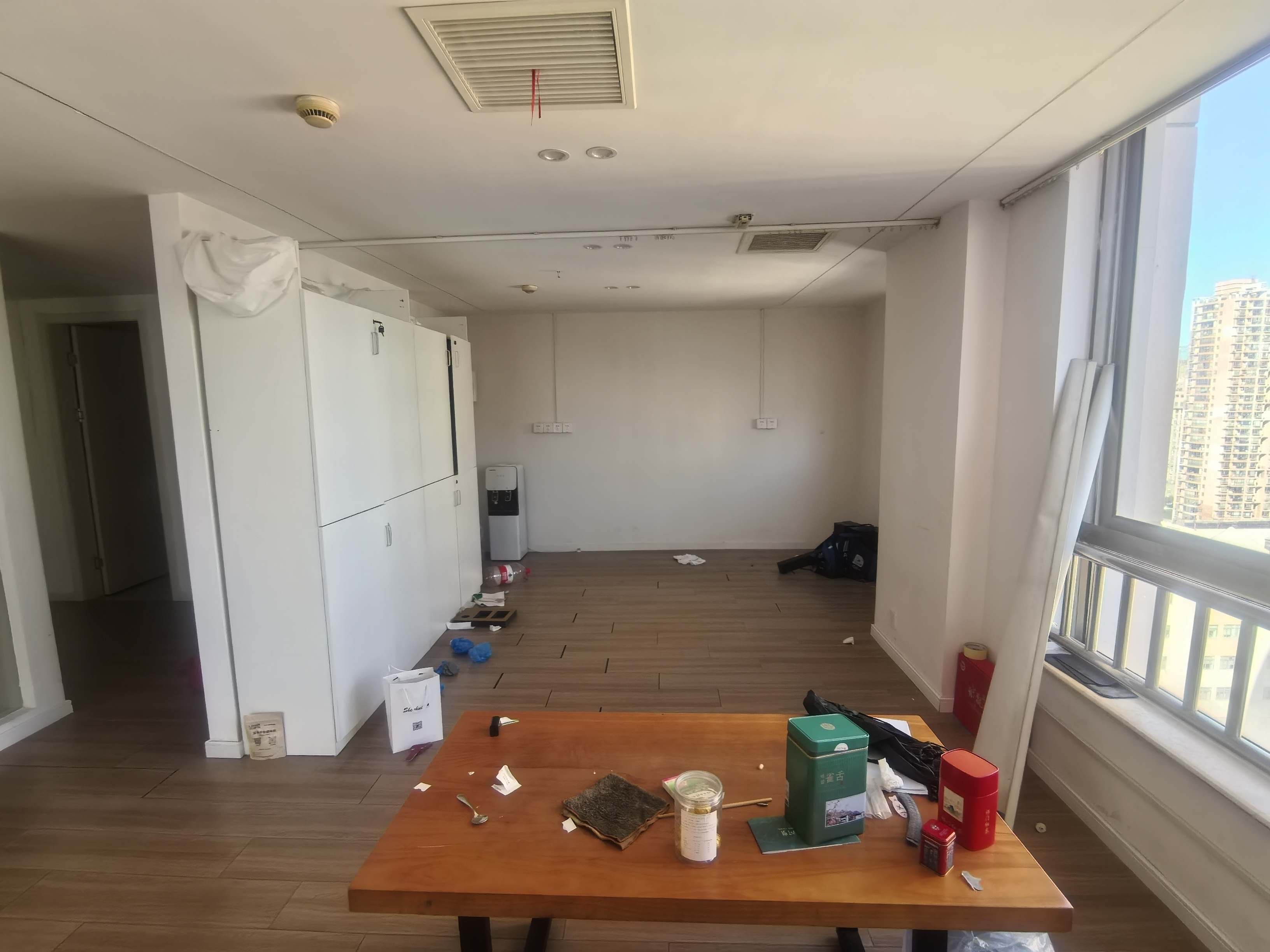 老西门万事利大厦103平米写字楼出租