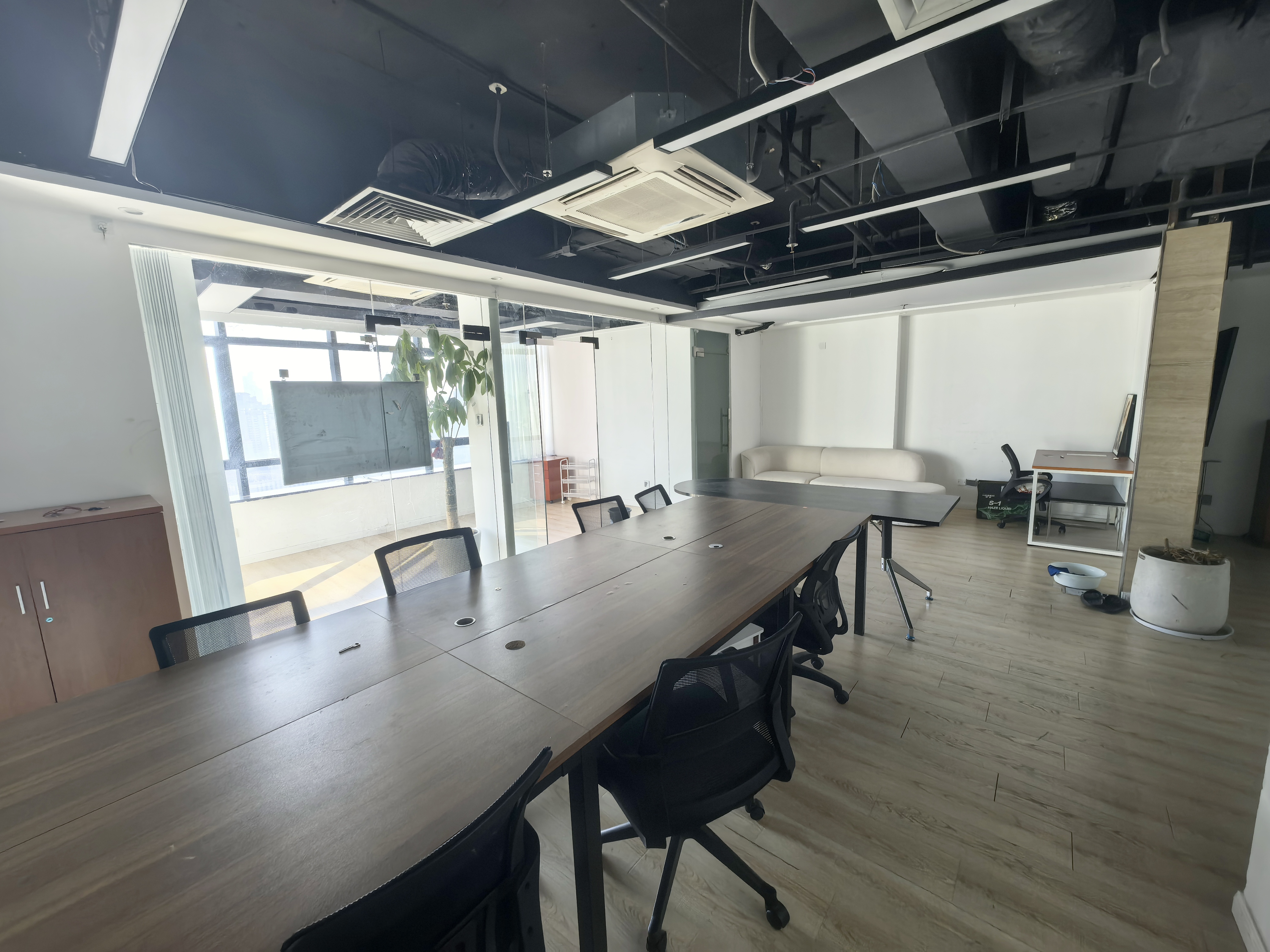 曹杨绿地科创大厦100平米写字楼出租