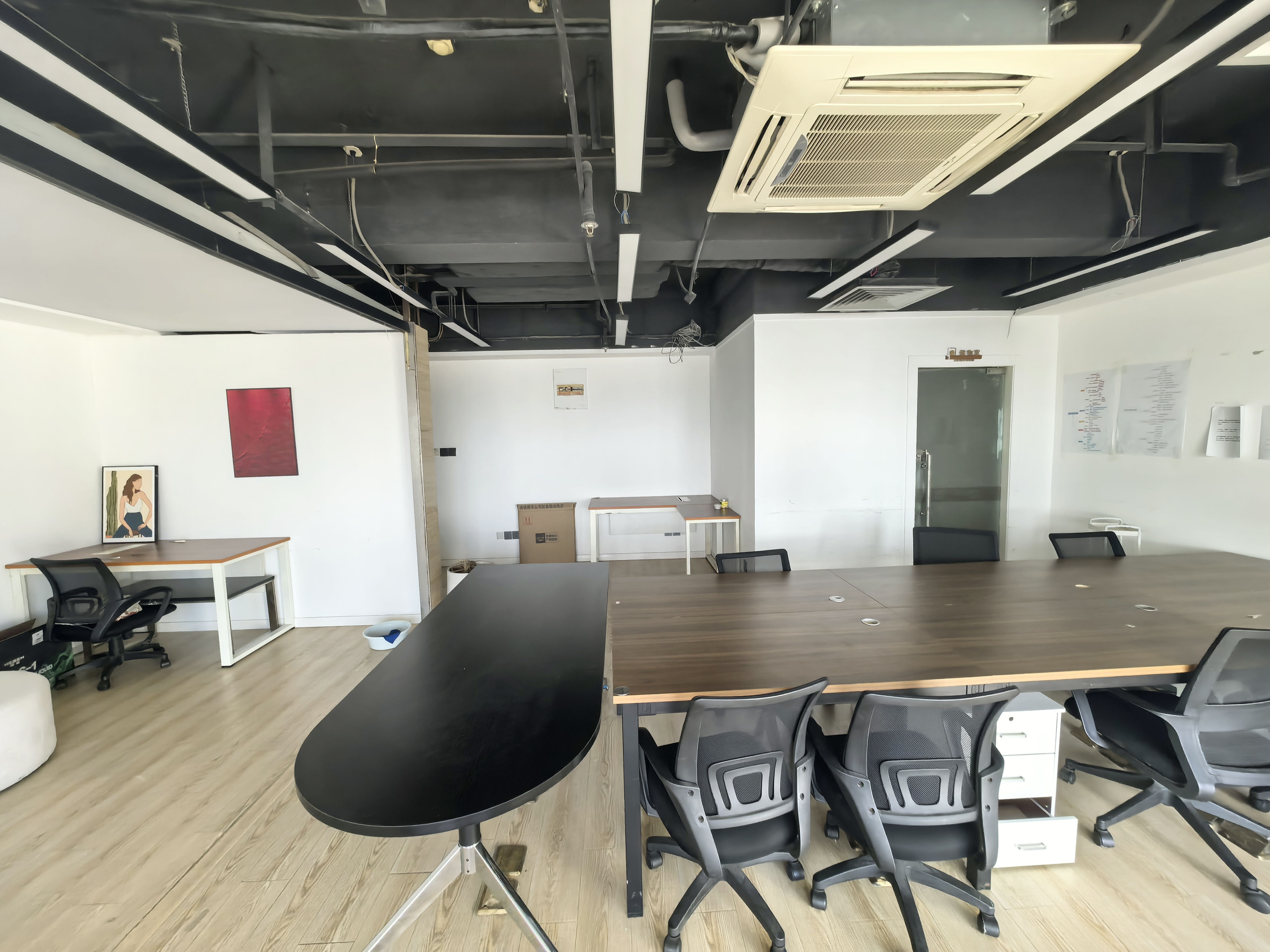 曹杨绿地科创大厦100平米写字楼出租