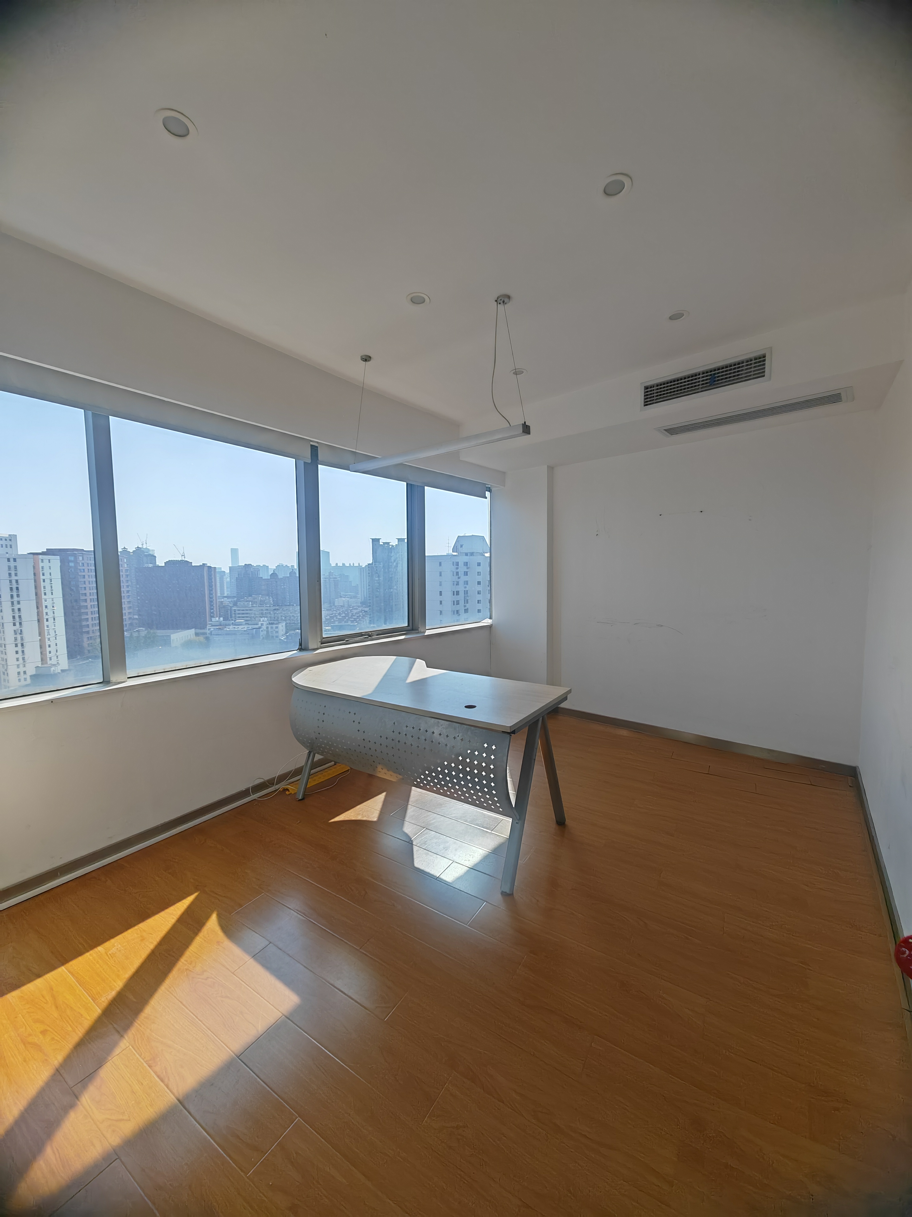 徐家汇坤阳国际商务广场177平米写字楼出租