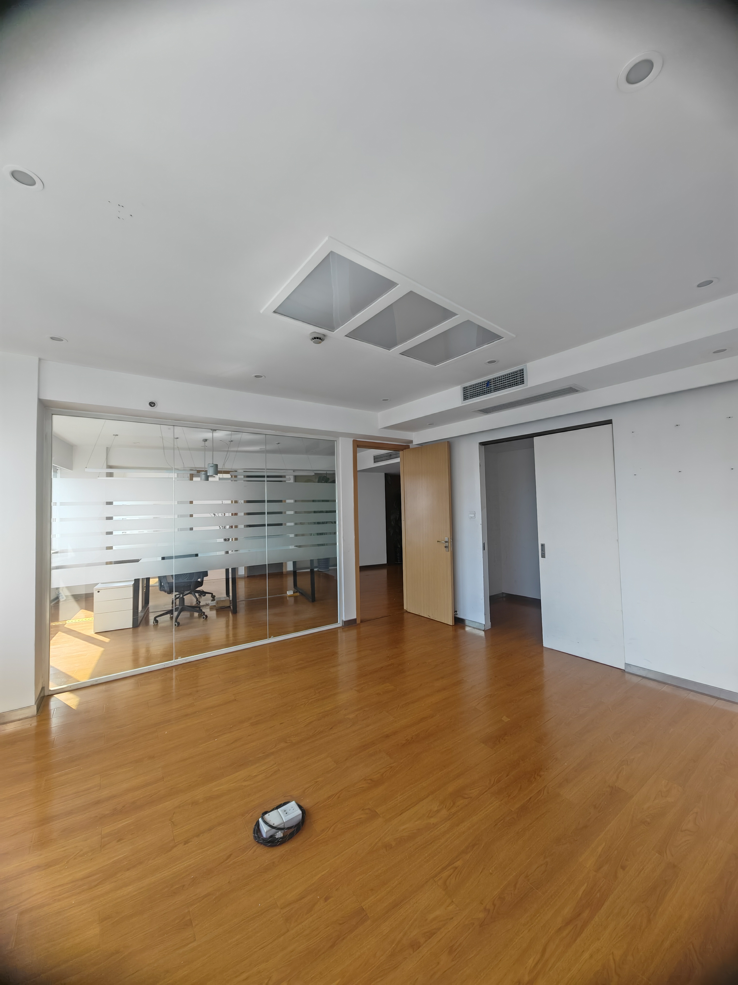 徐家汇坤阳国际商务广场177平米写字楼出租