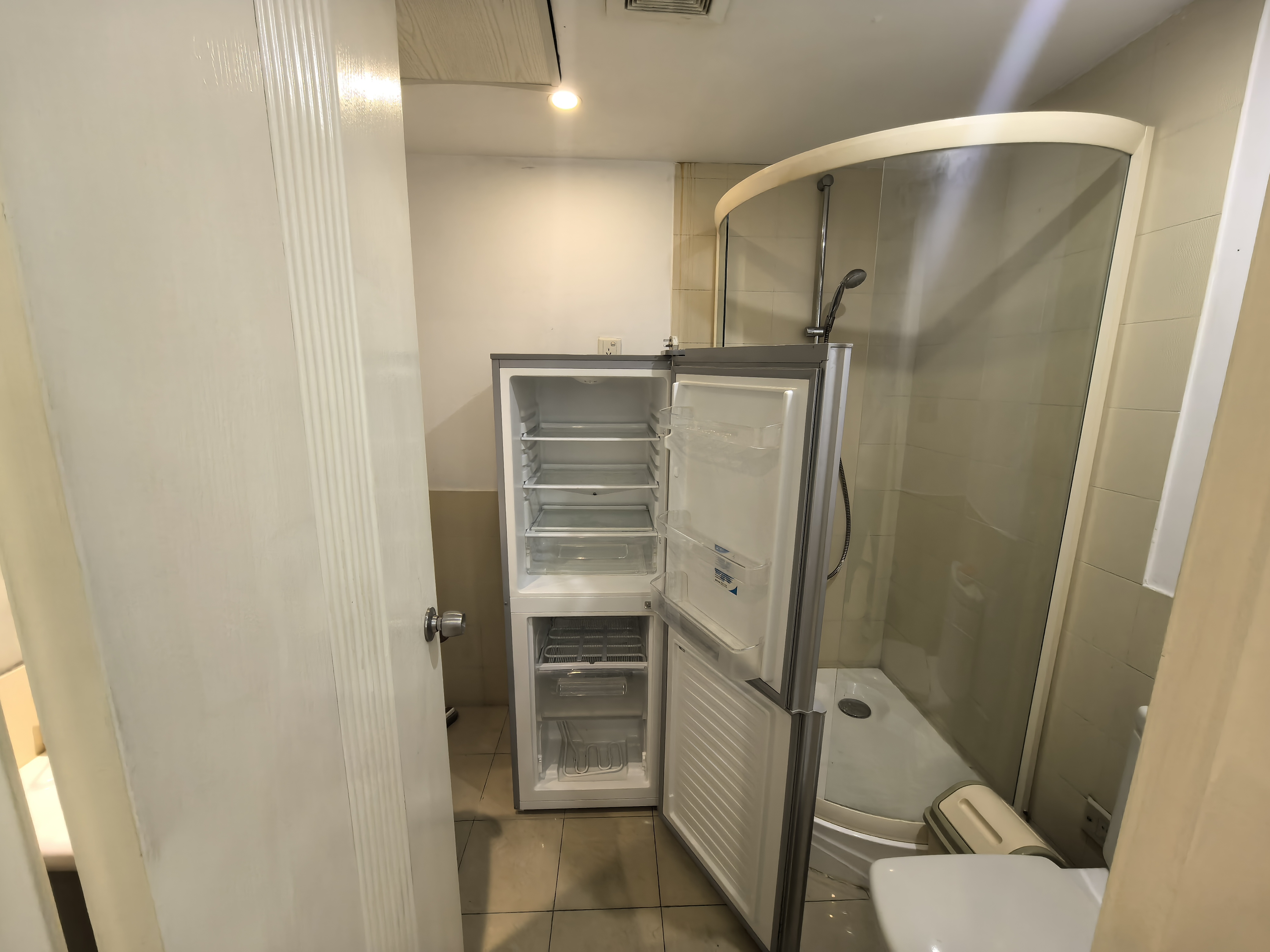 淮海中路淮海中华大厦58平米写字楼出租