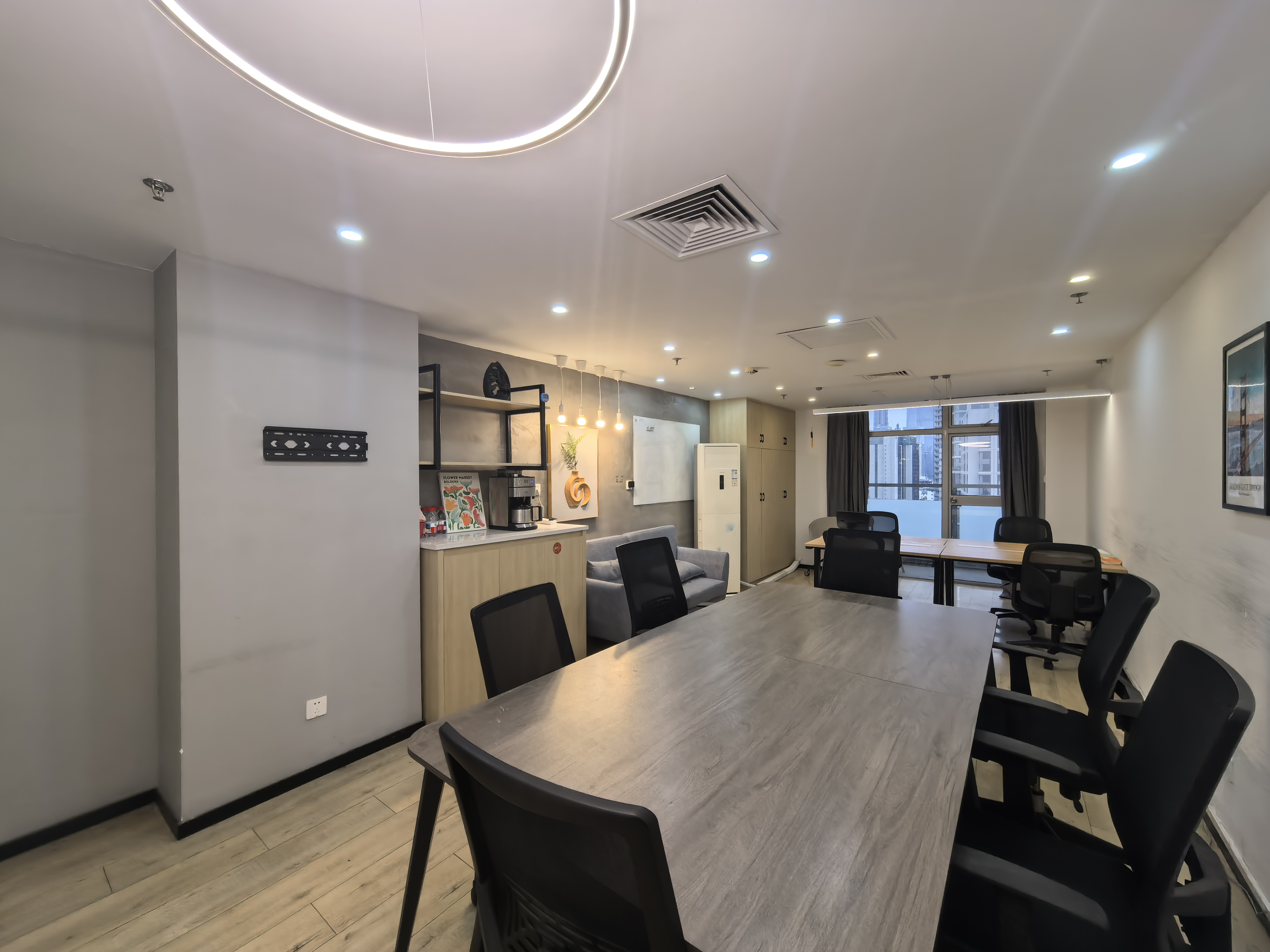 淮海中路淮海中华大厦58平米写字楼出租