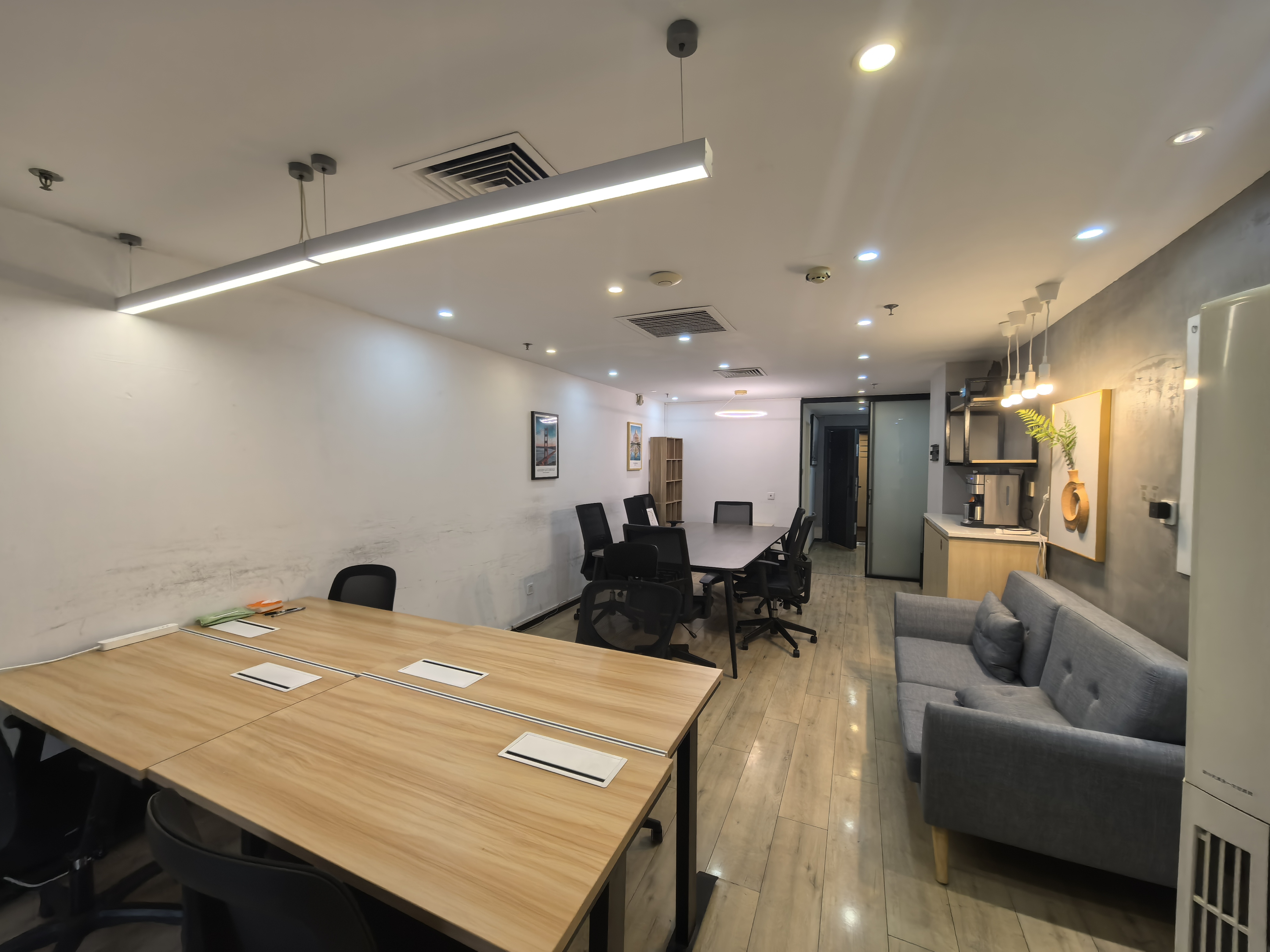 淮海中路淮海中华大厦58平米写字楼出租