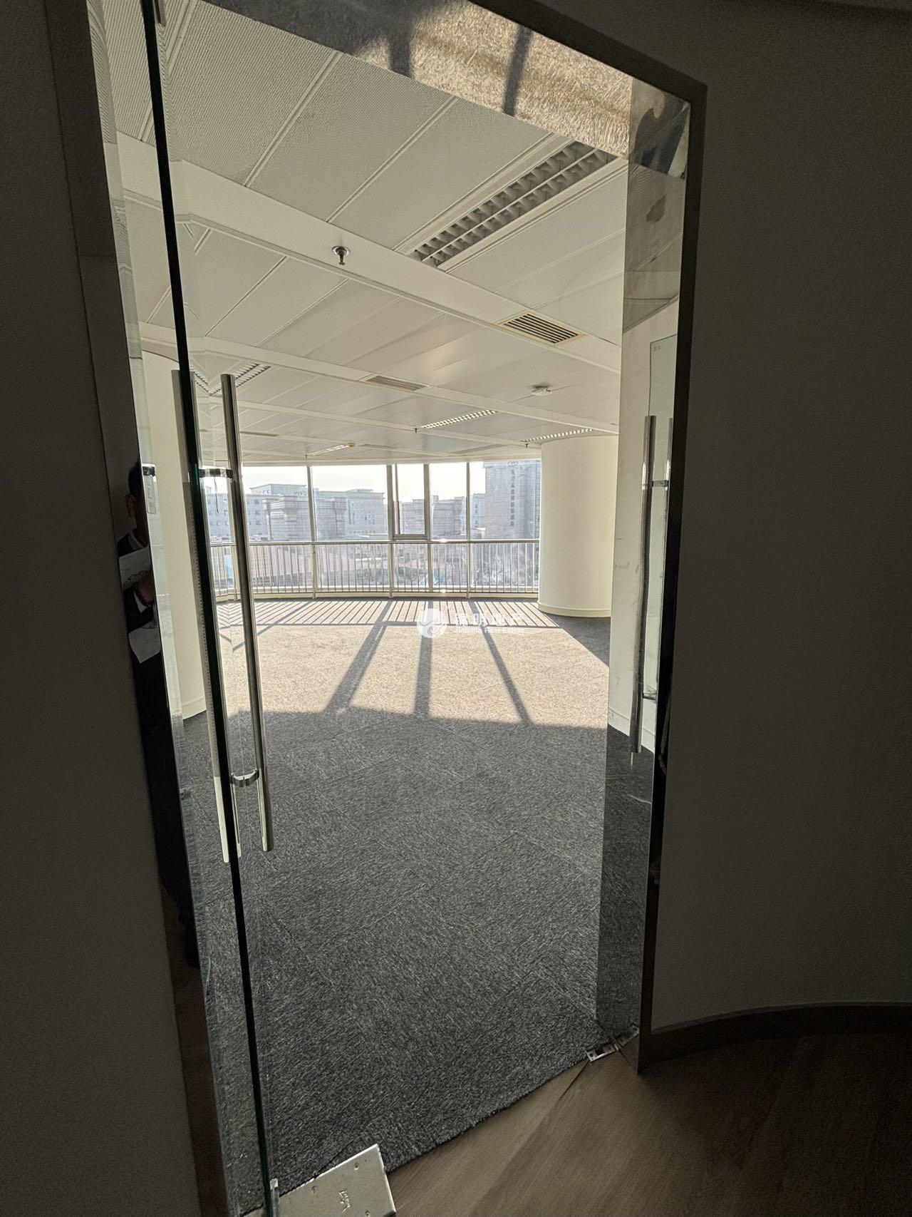 长征绿洲中环中心111平米写字楼出租