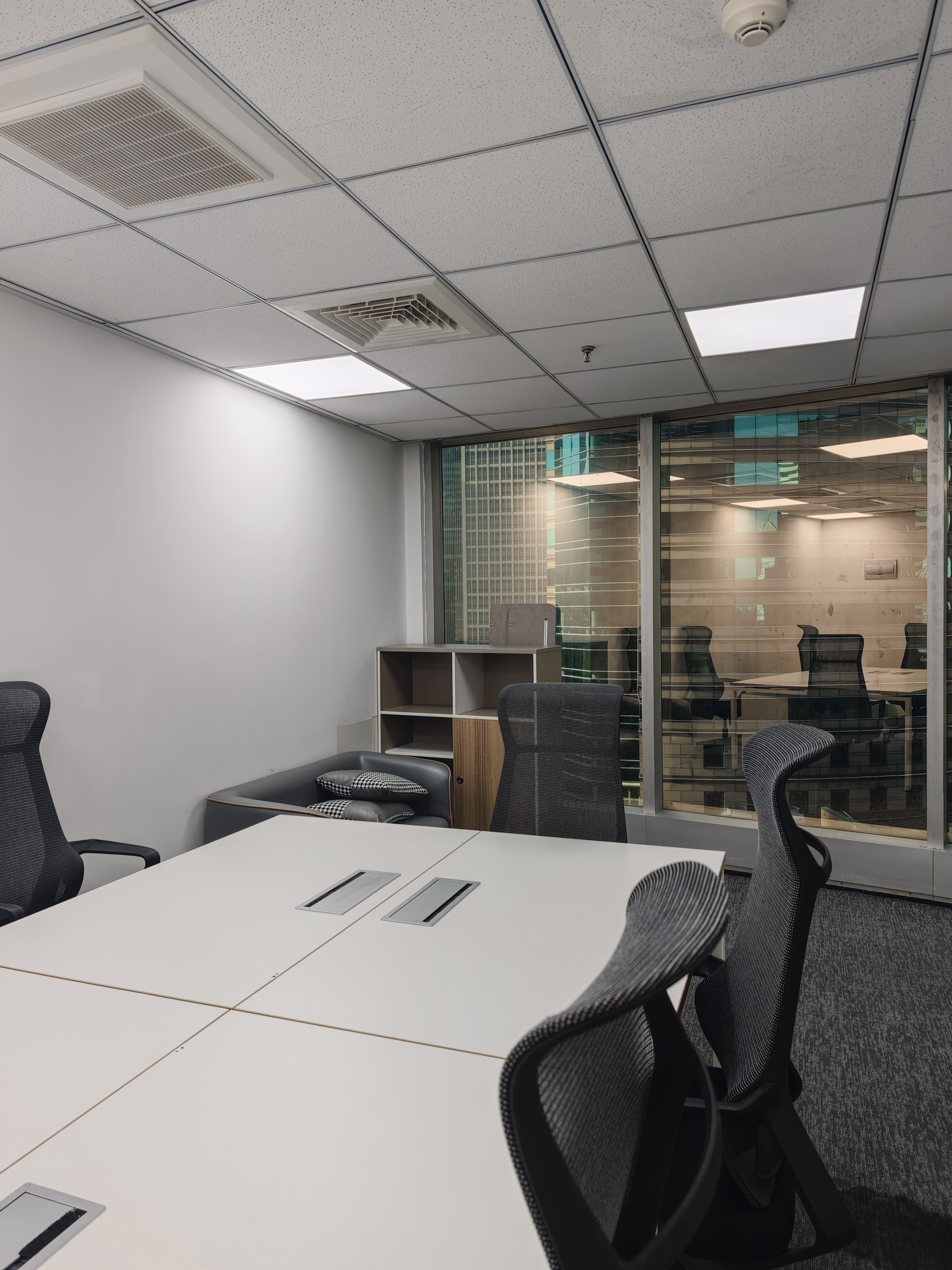 陆家嘴招商局大厦183平米写字楼出租