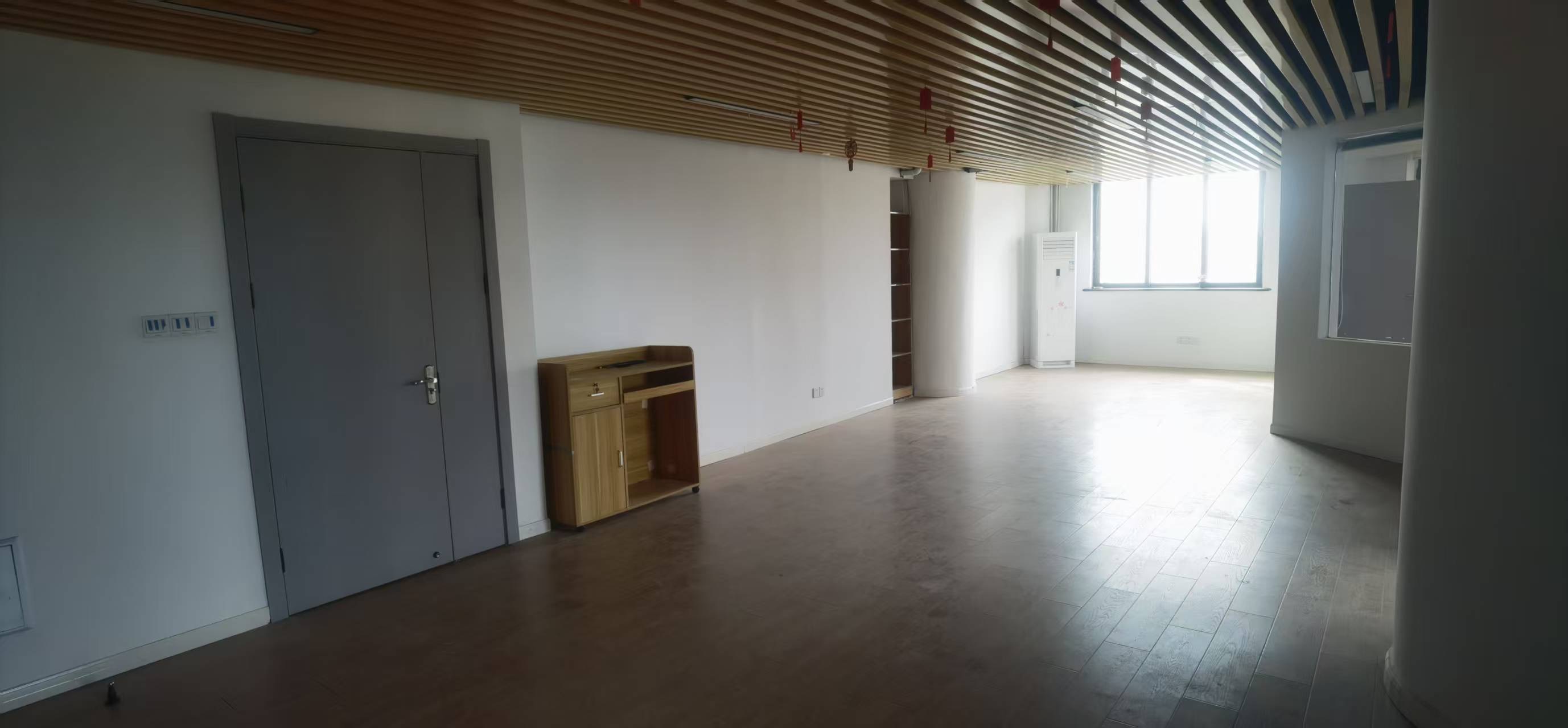 田林中华门大厦153平米写字楼出租