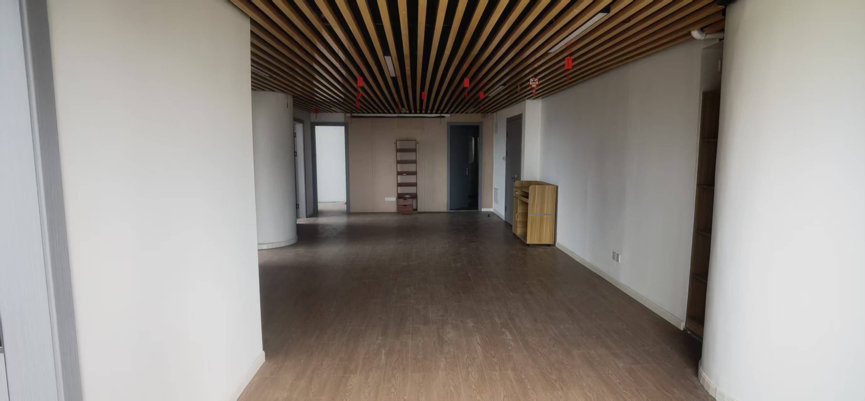 田林中华门大厦153平米写字楼出租