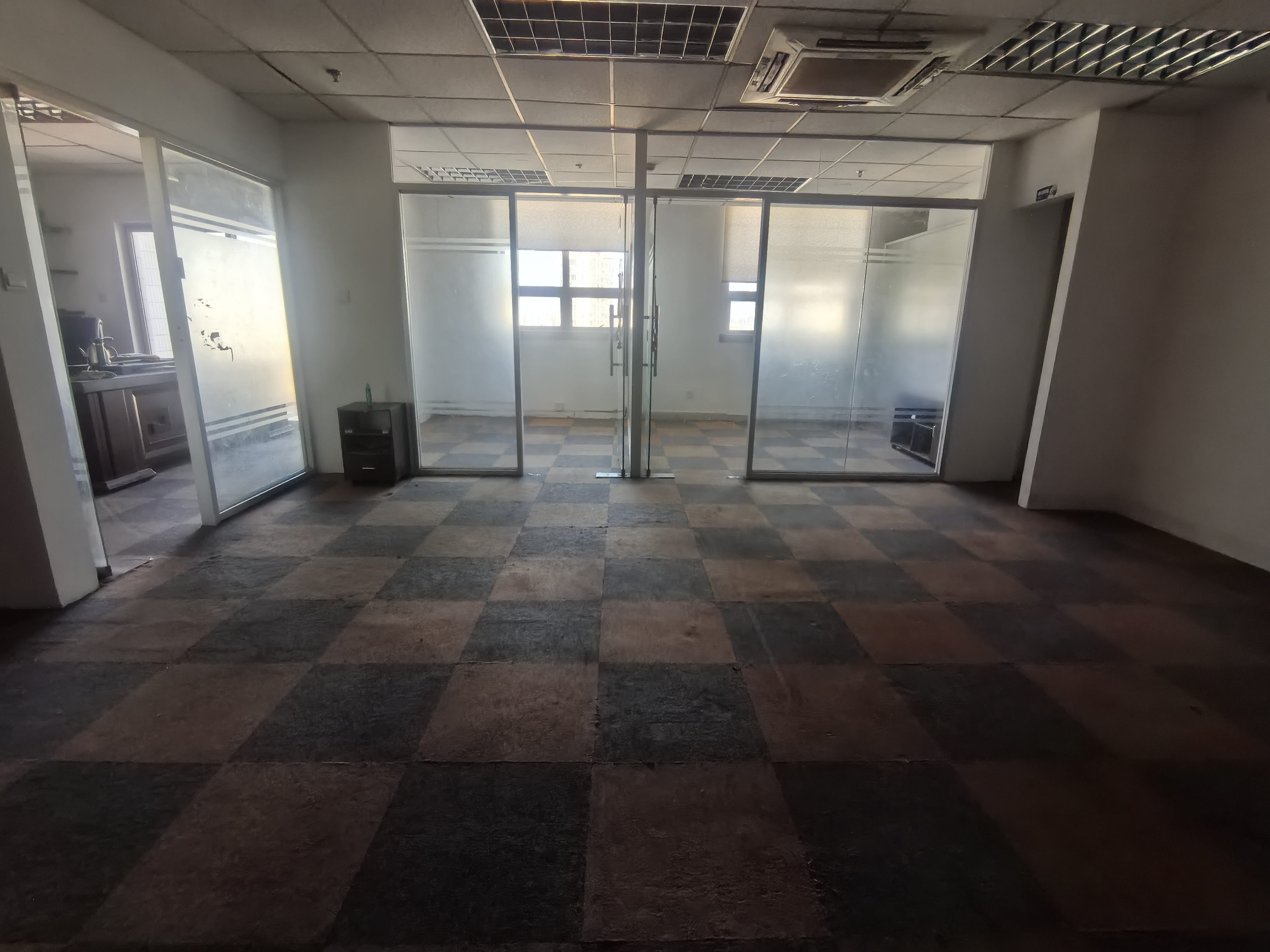 打浦桥致远大厦158平米写字楼出租