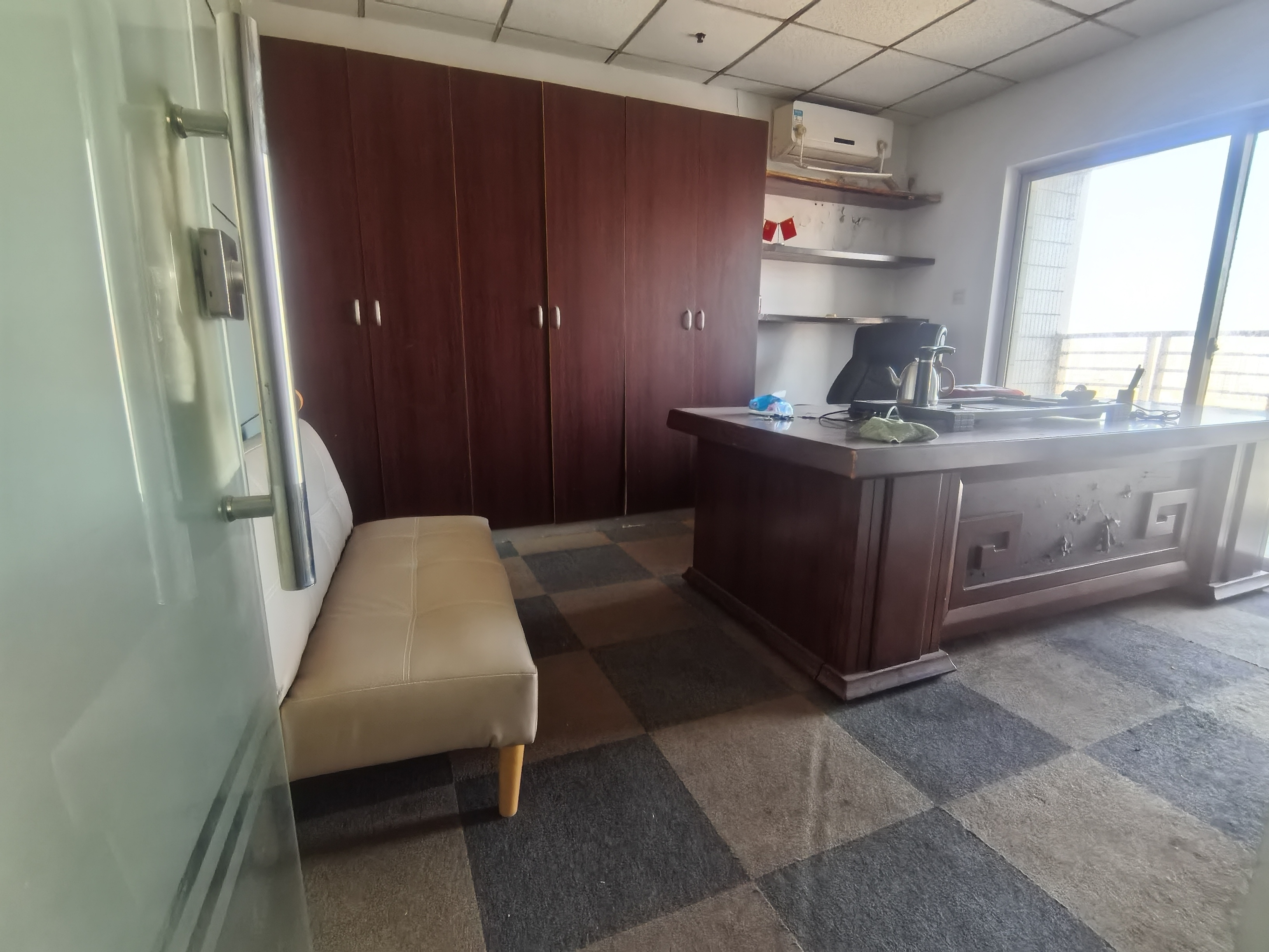 打浦桥致远大厦158平米写字楼出租