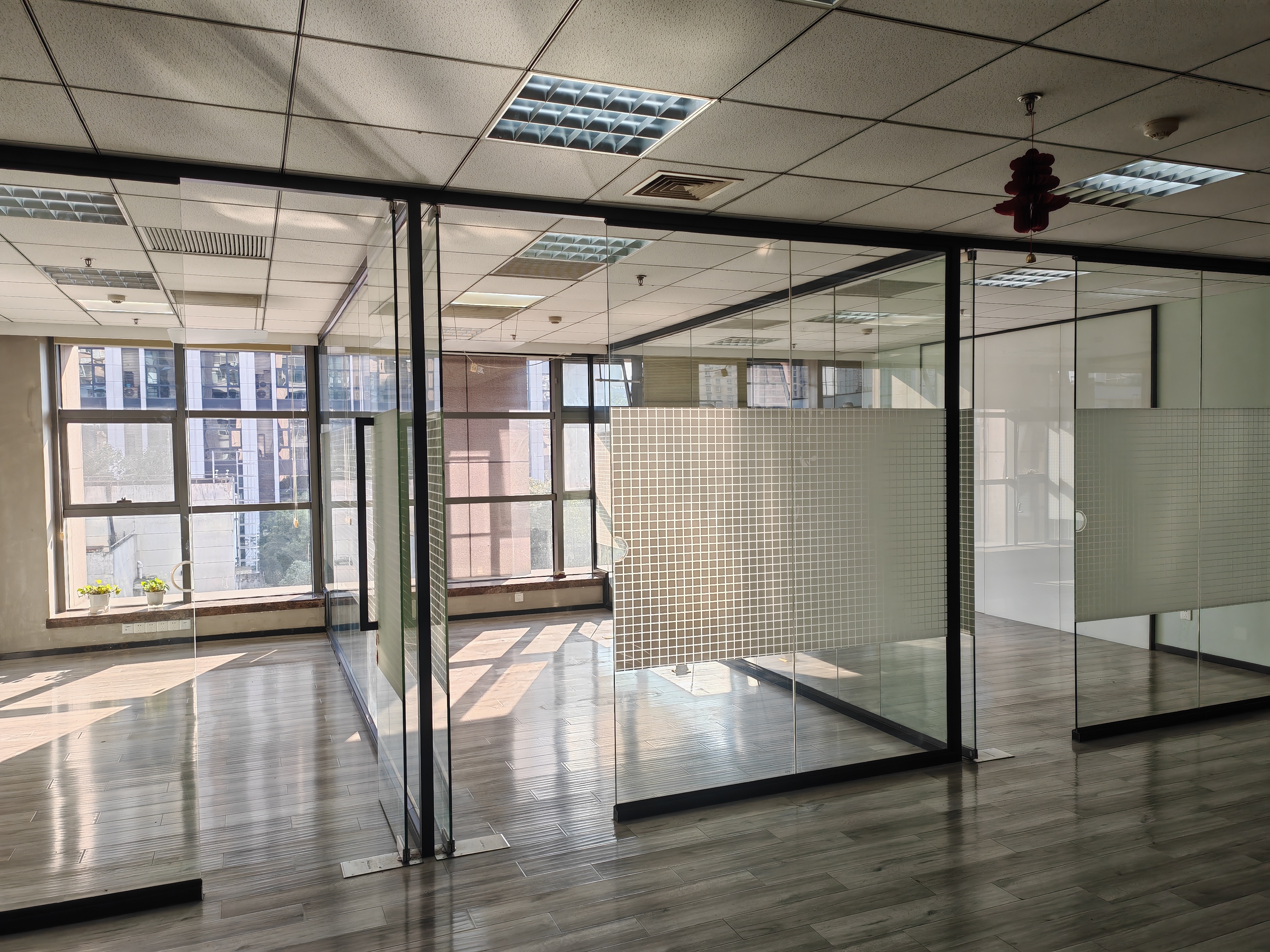 万体馆汇鑫国际大厦147平米写字楼出租