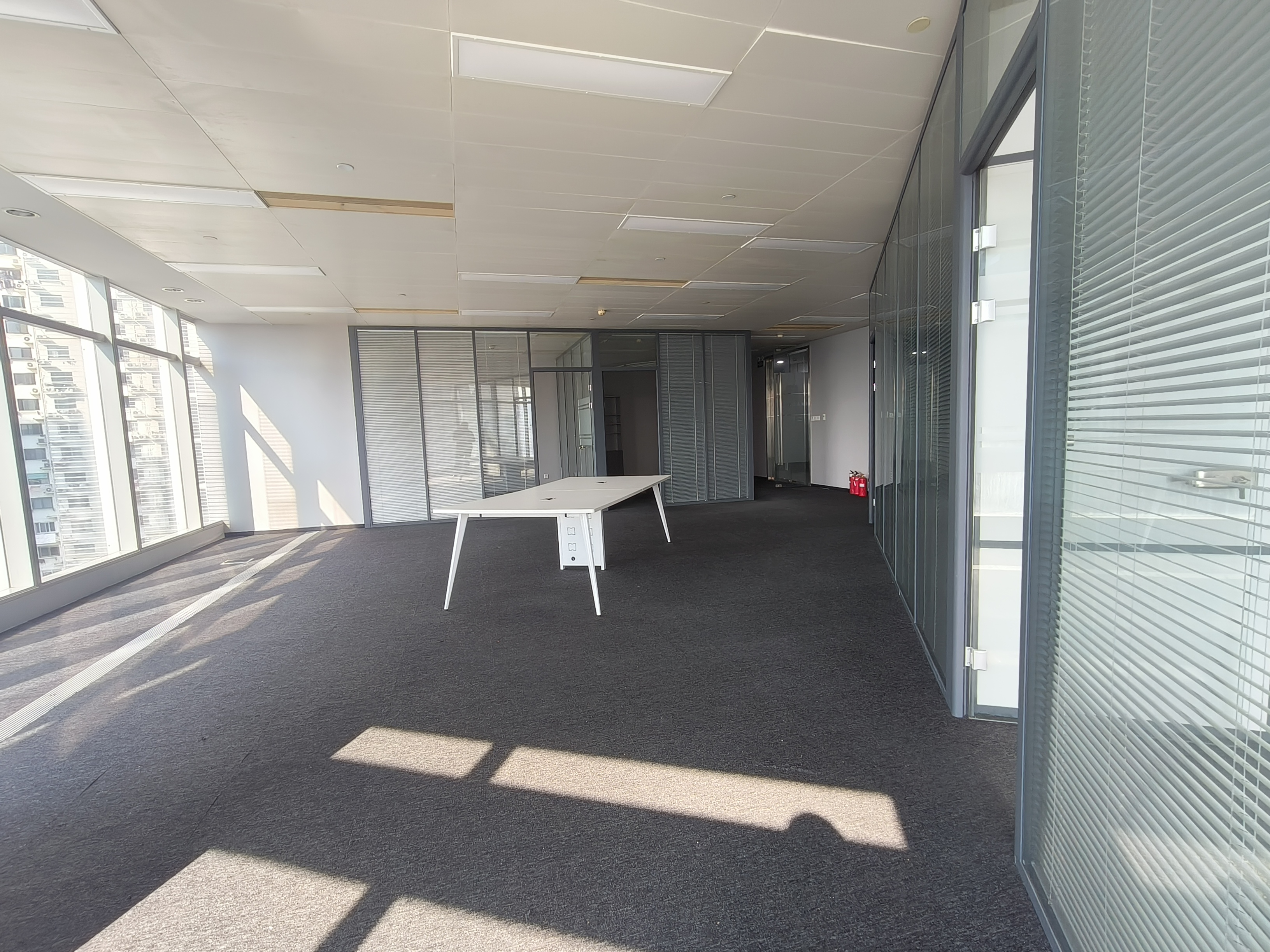 世博滨江绿地海外滩232平米写字楼出租