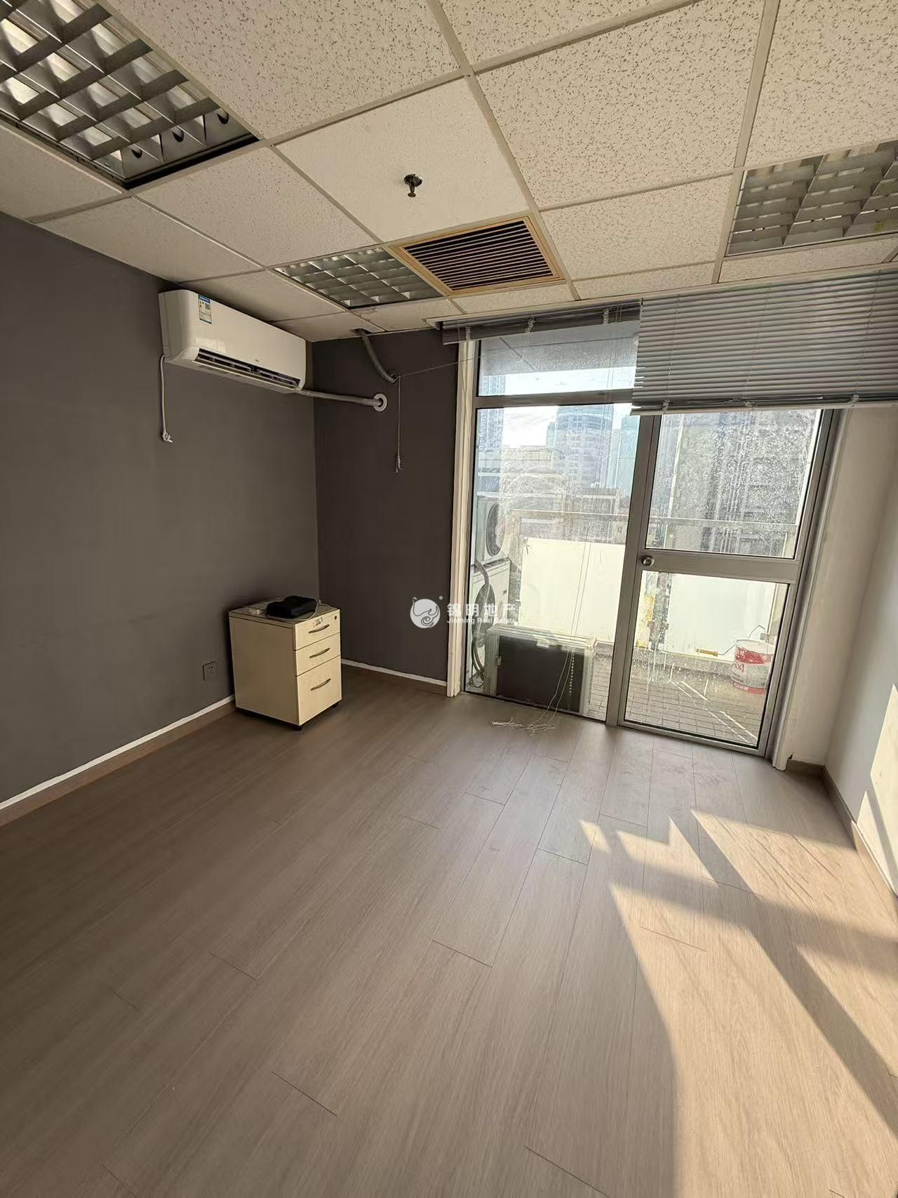 淮海中路淮海中华大厦54平米写字楼出租