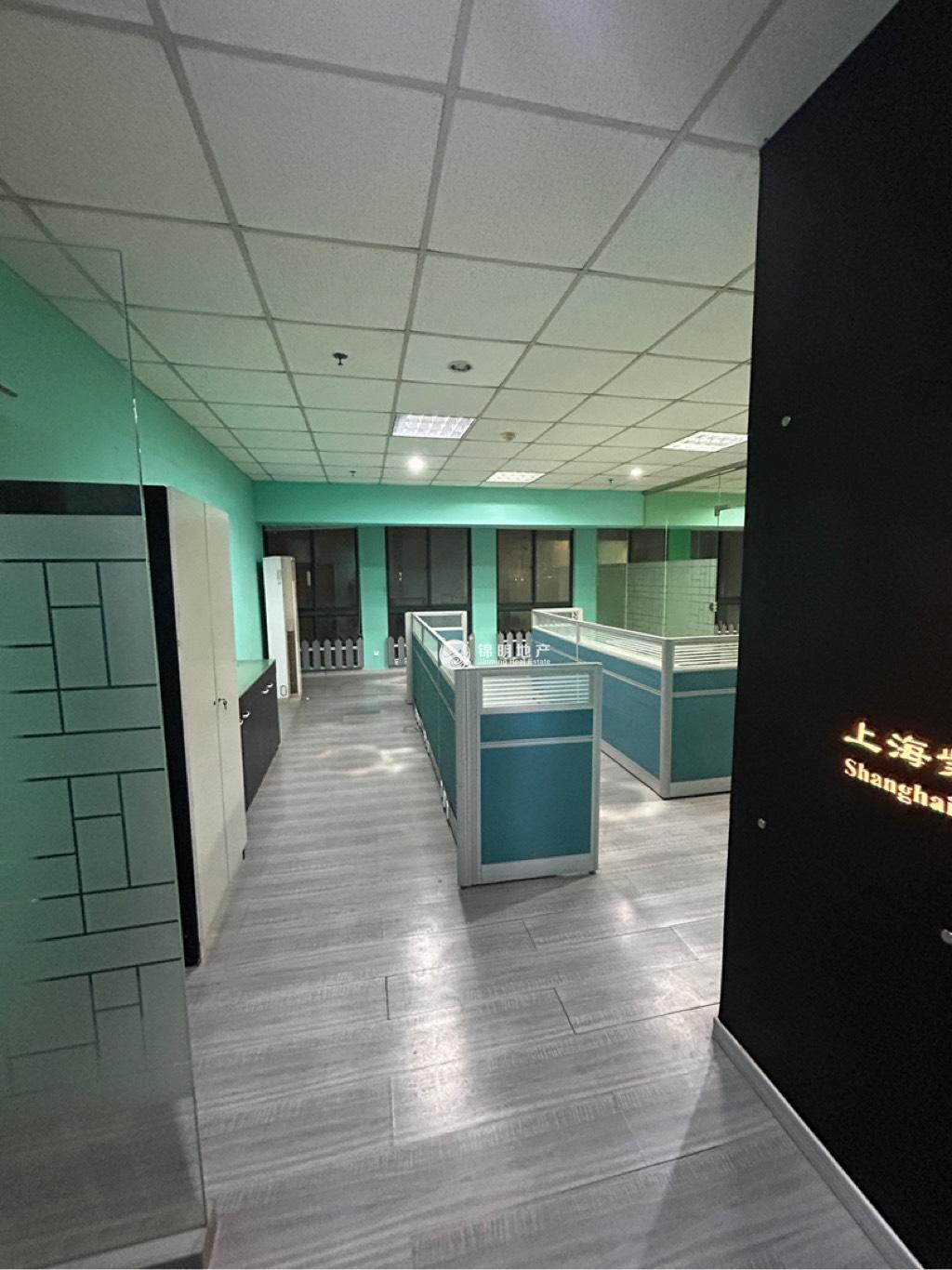 南京西路博鸿大厦95平米写字楼出租