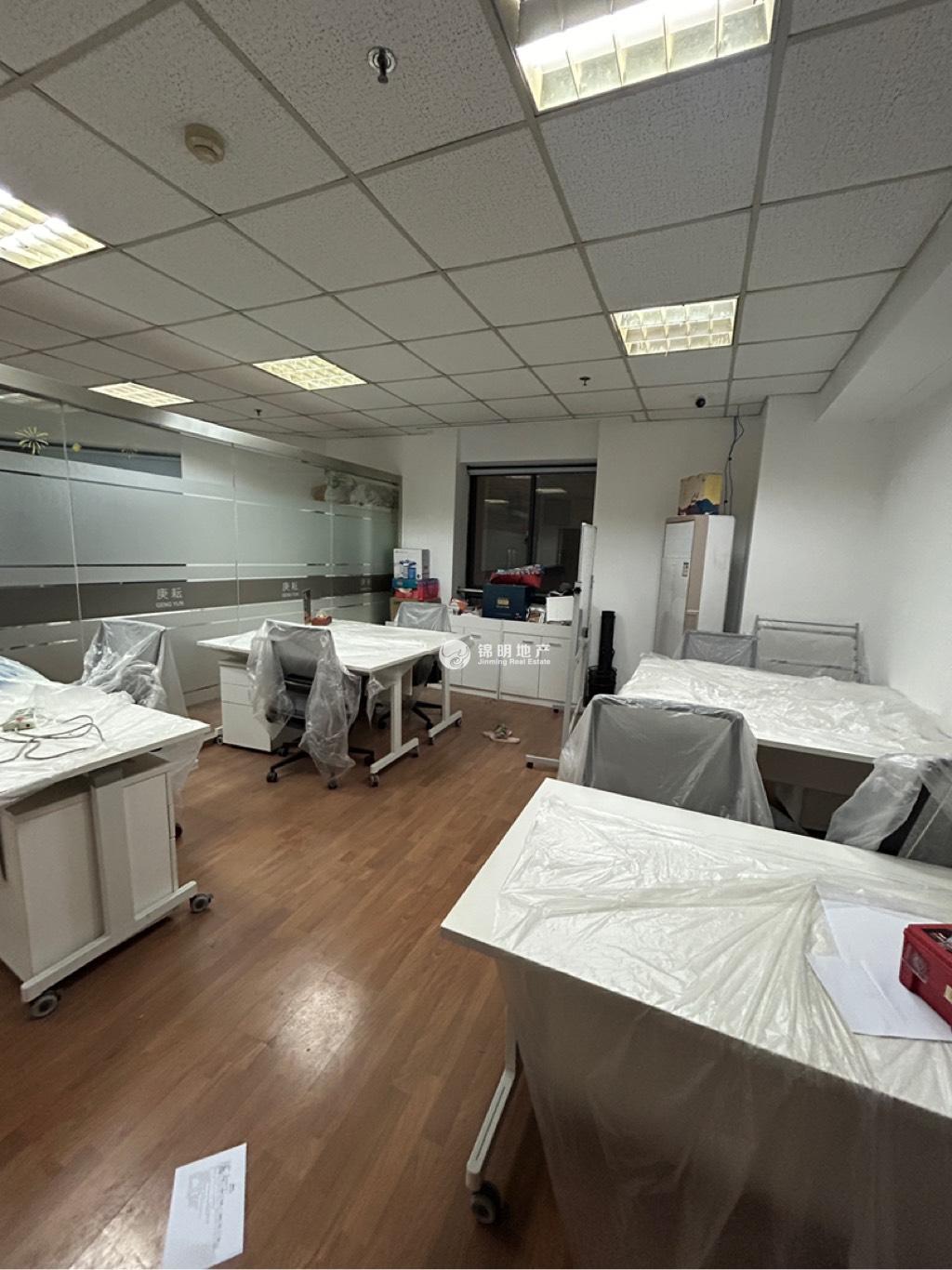 南京西路博鸿大厦75平米写字楼出租