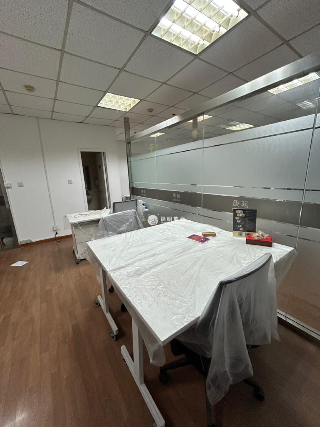 南京西路博鸿大厦75平米写字楼出租