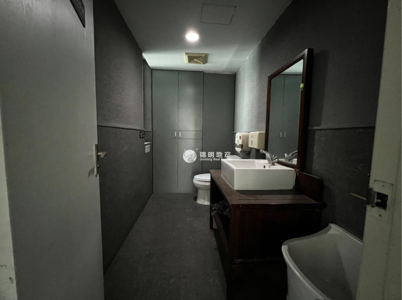 建国西路友谊时代大厦330平米写字楼出租