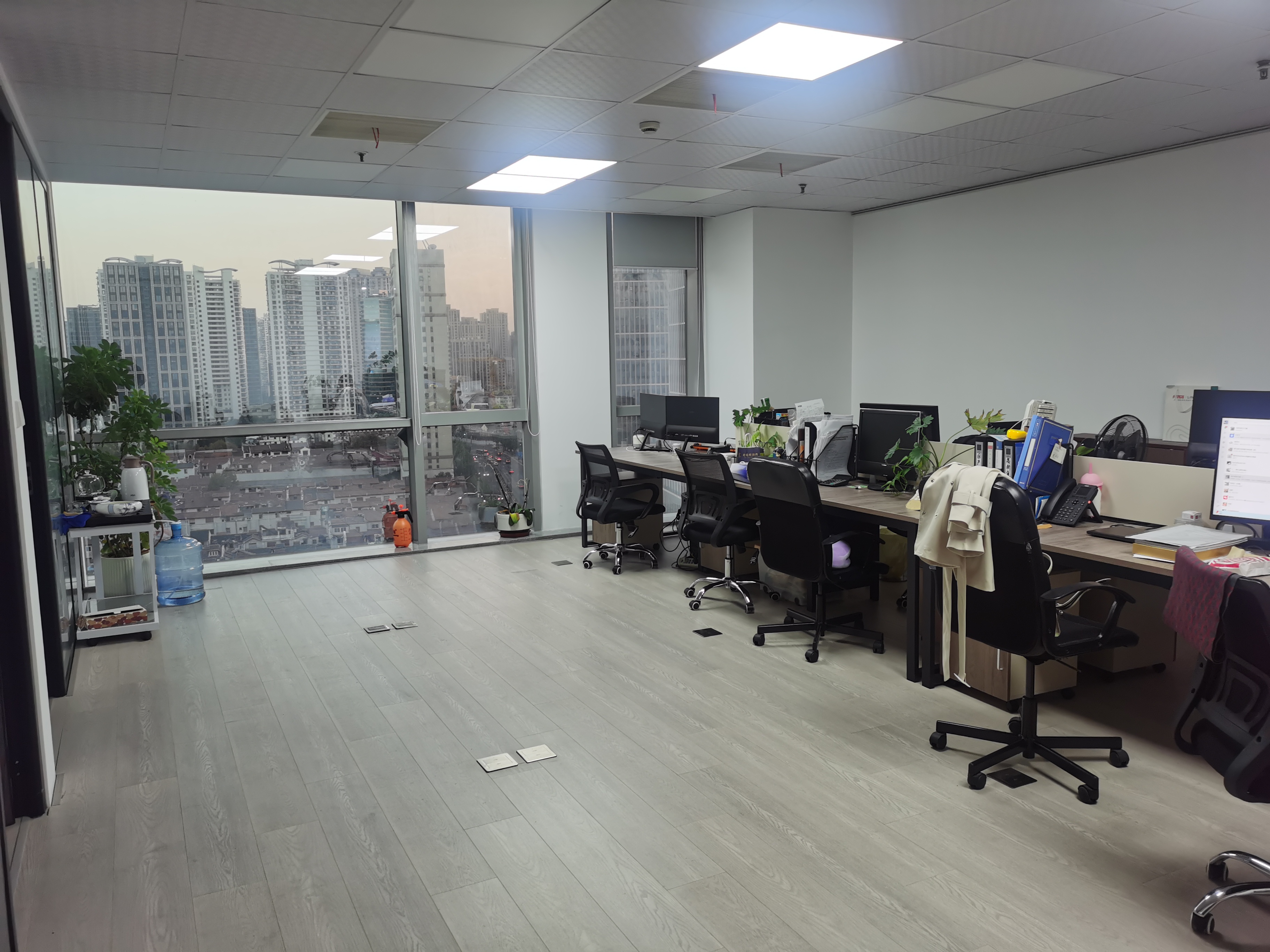 淮海中路恒积大厦138平米写字楼出租