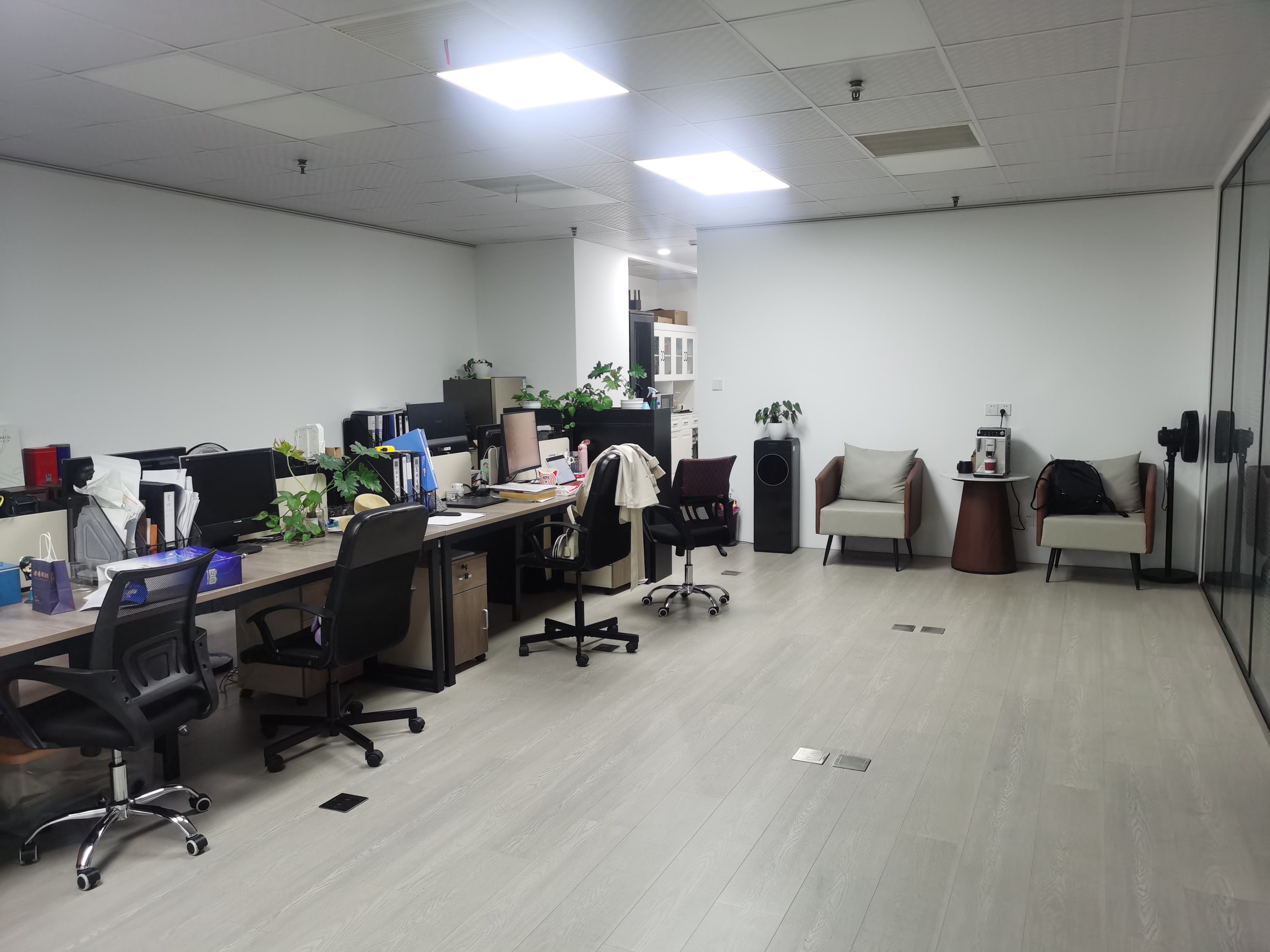 淮海中路恒积大厦138平米写字楼出租