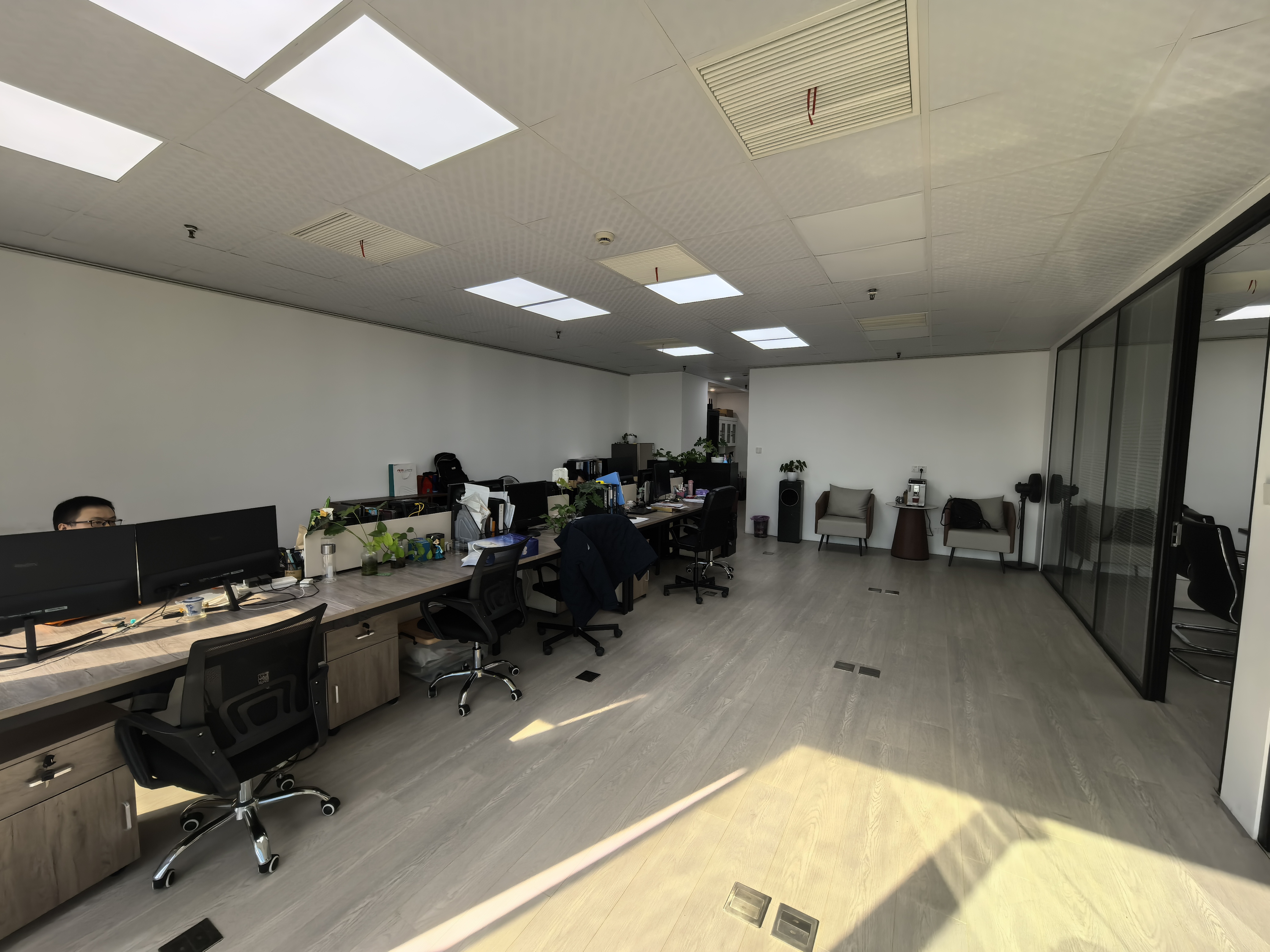 淮海中路恒积大厦138平米写字楼出租