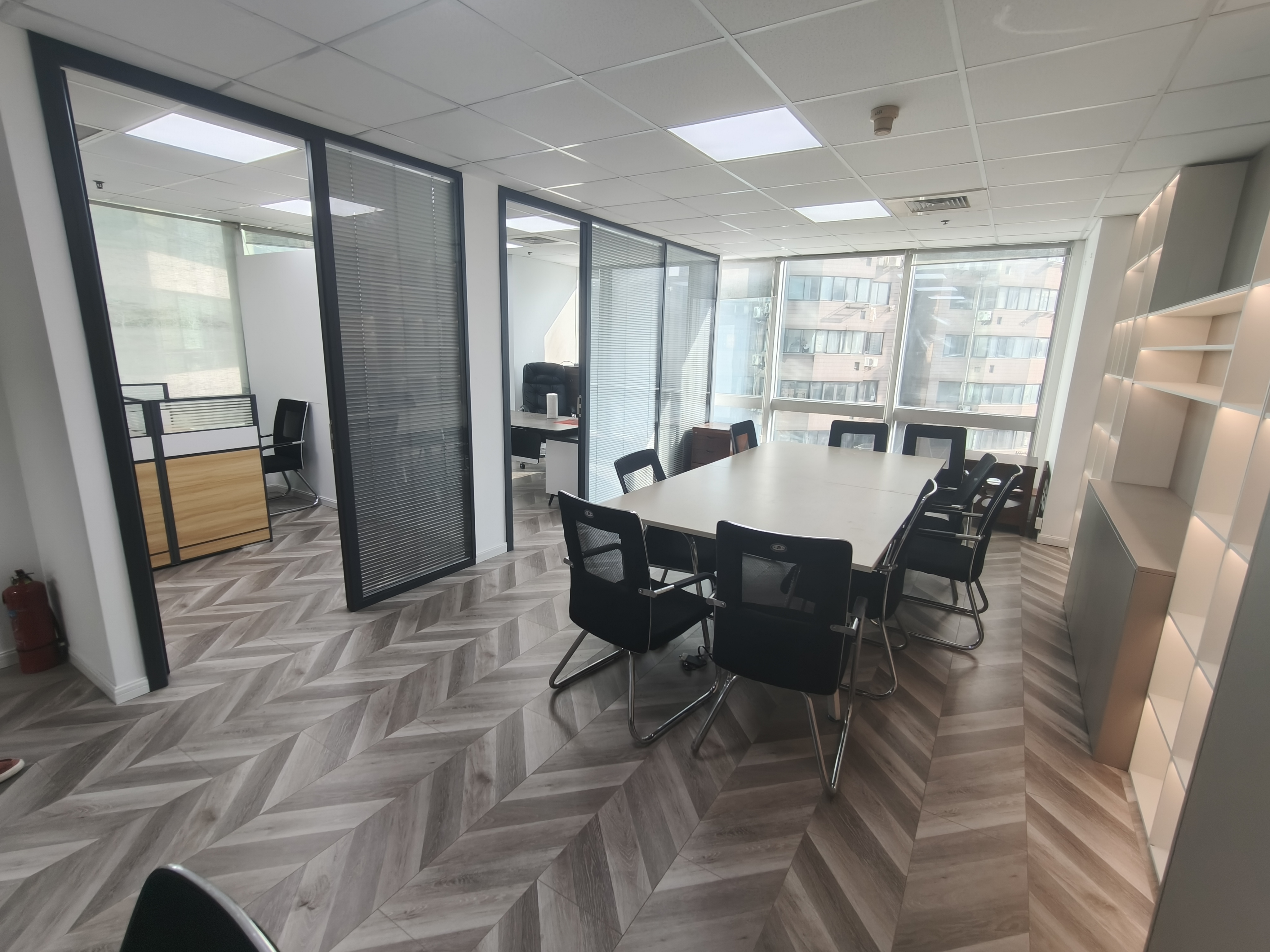 老西门申能国际大厦125平米写字楼出租