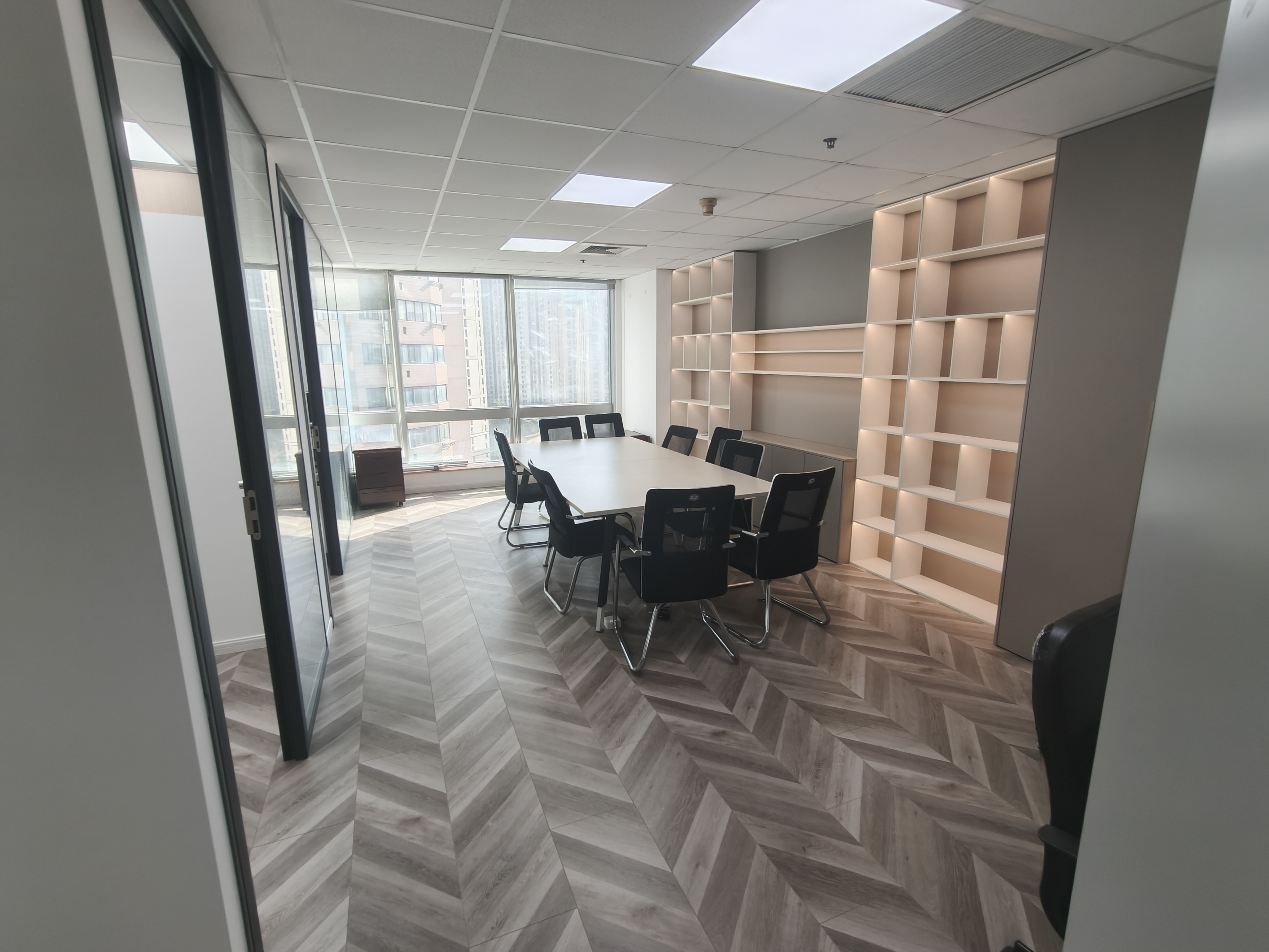 老西门申能国际大厦125平米写字楼出租