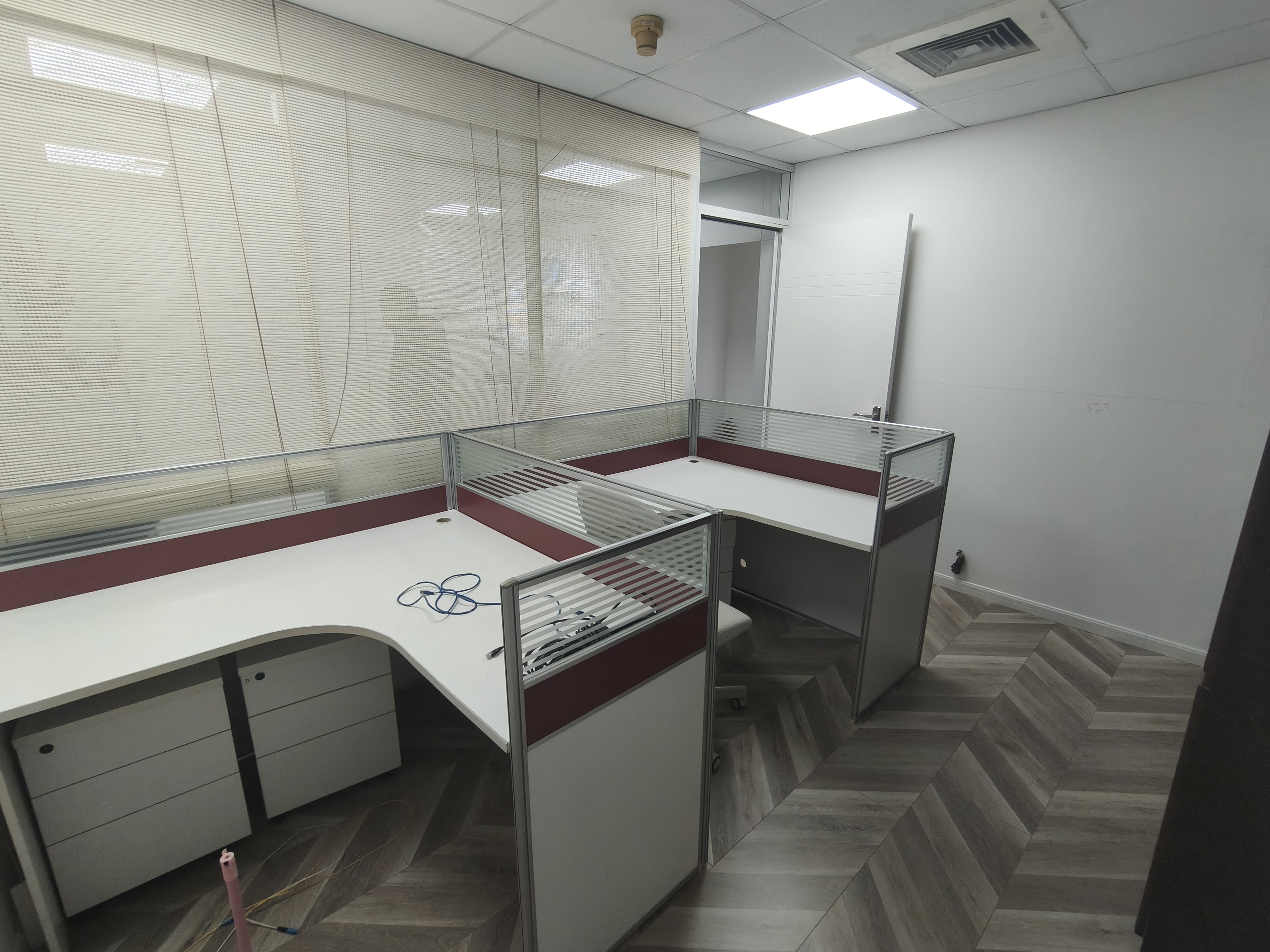 老西门申能国际大厦125平米写字楼出租