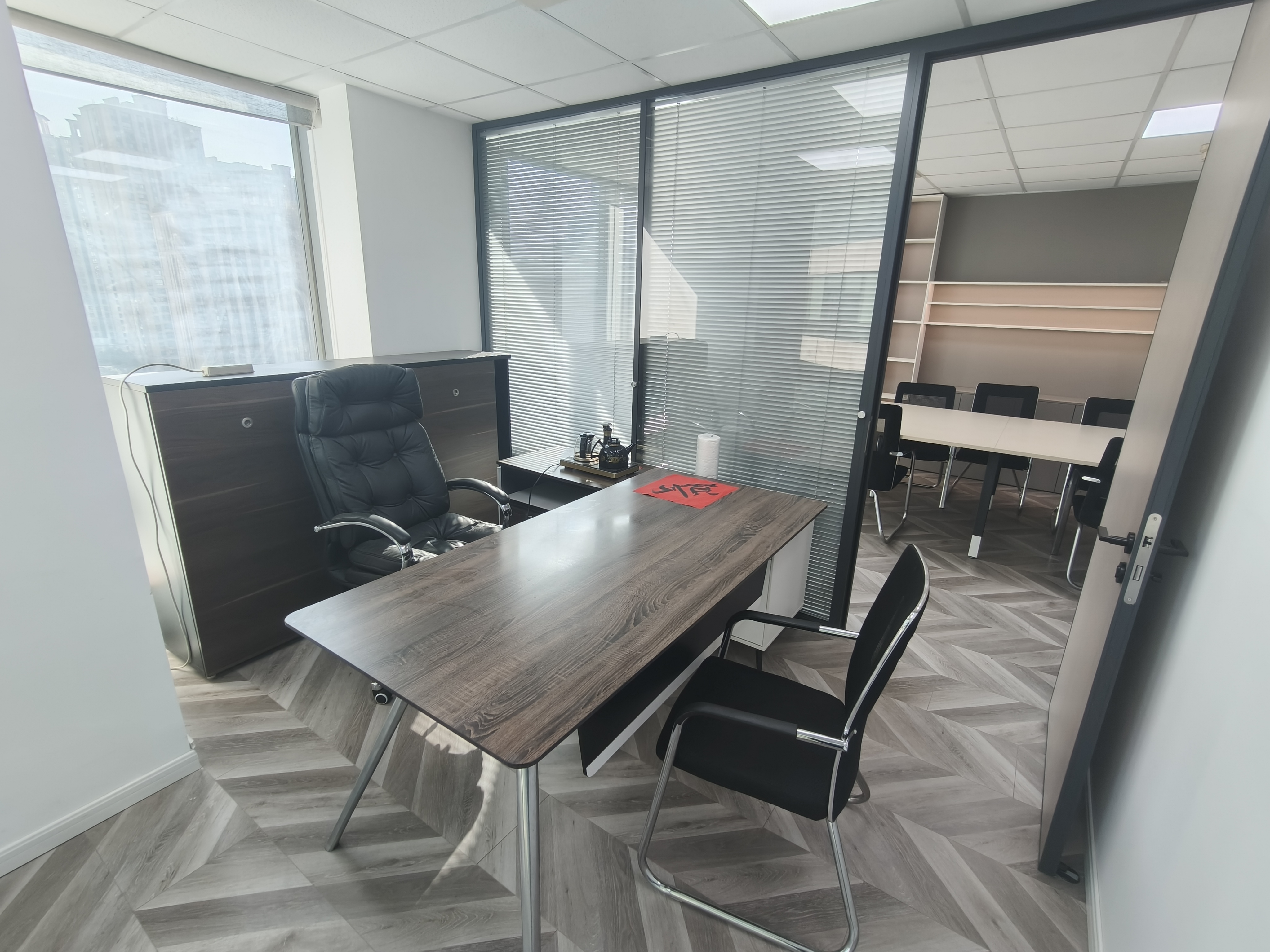 老西门申能国际大厦125平米写字楼出租