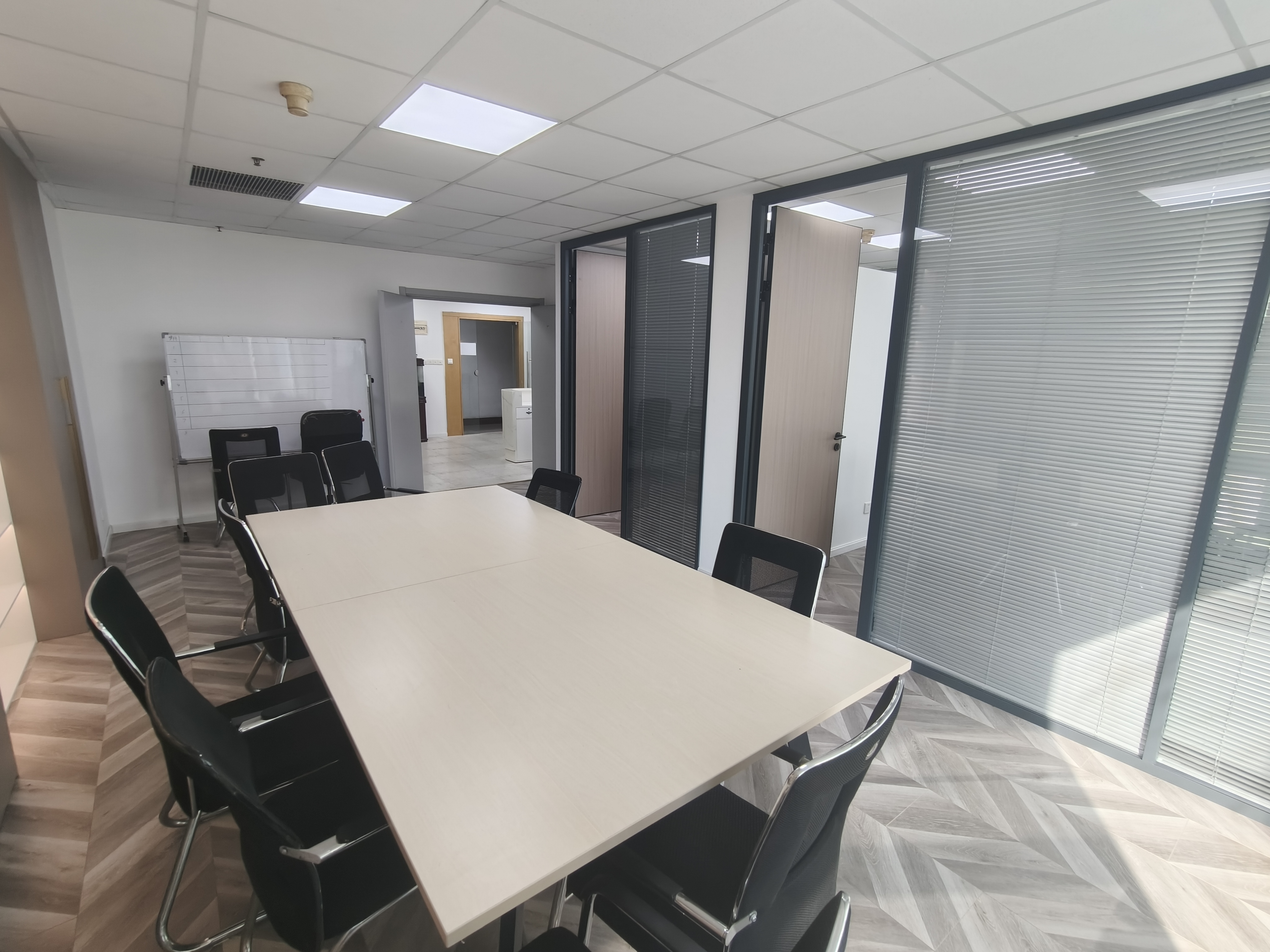 老西门申能国际大厦125平米写字楼出租