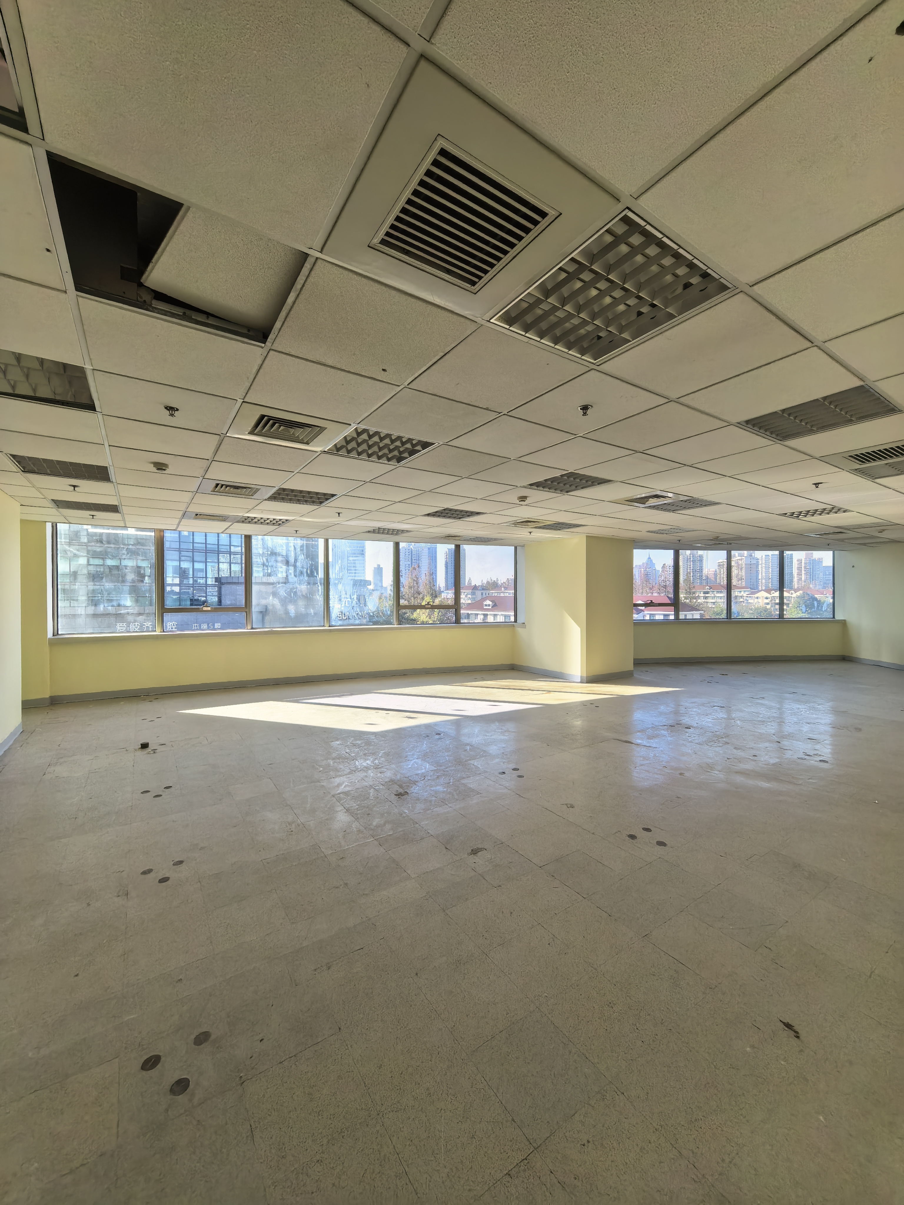 镇宁路兆丰世贸大厦146平米写字楼出租