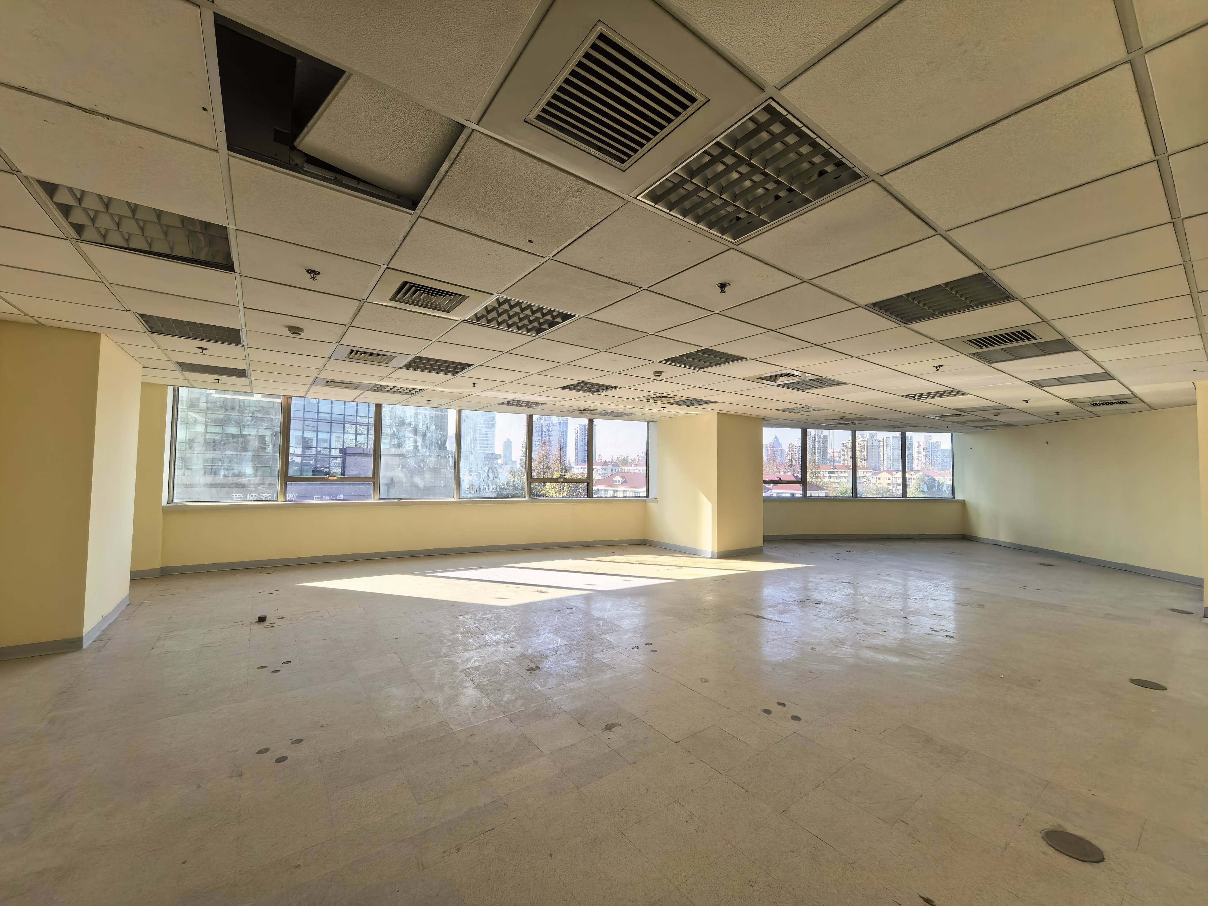 镇宁路兆丰世贸大厦146平米写字楼出租