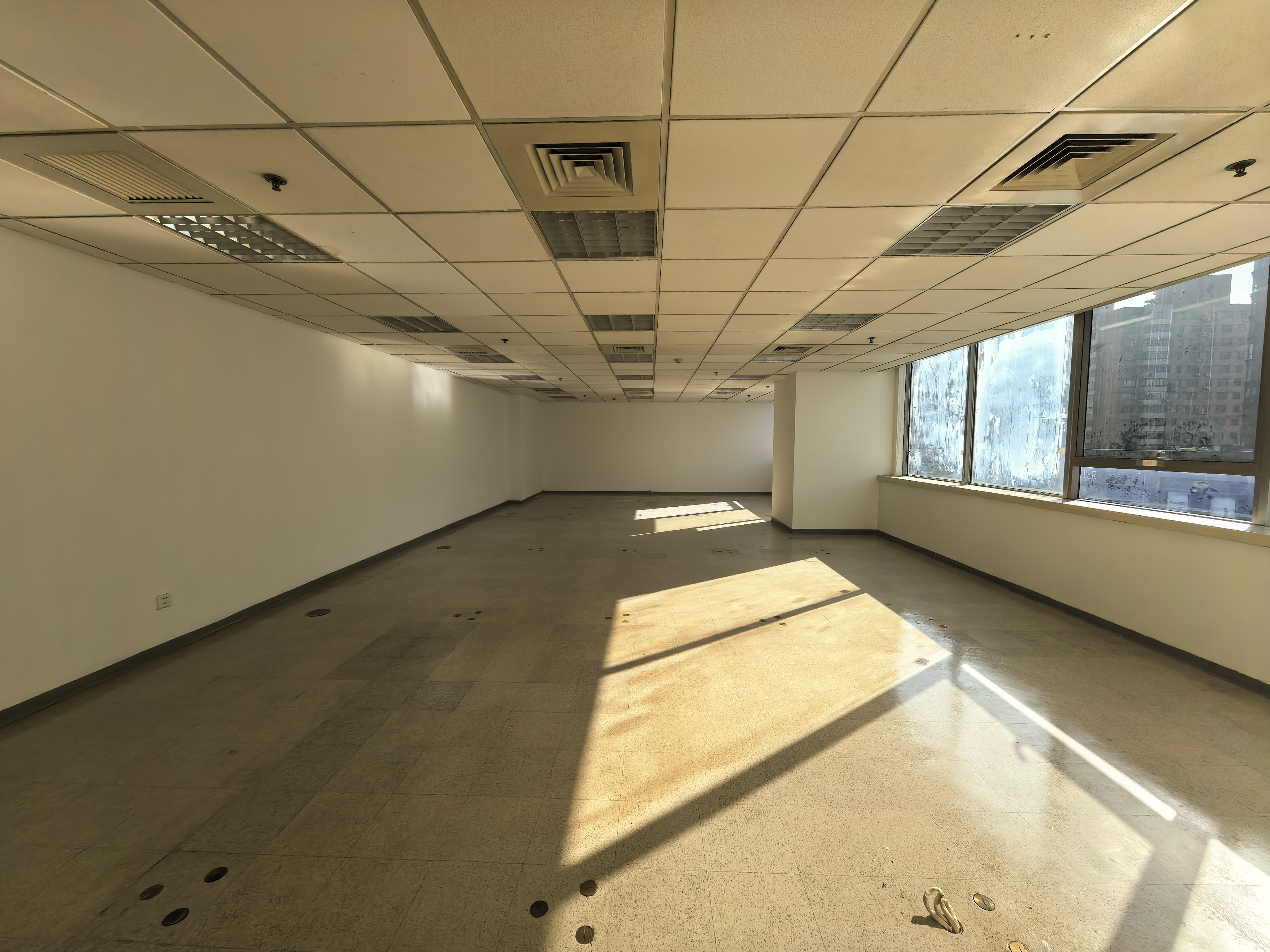 镇宁路兆丰世贸大厦133平米写字楼出租