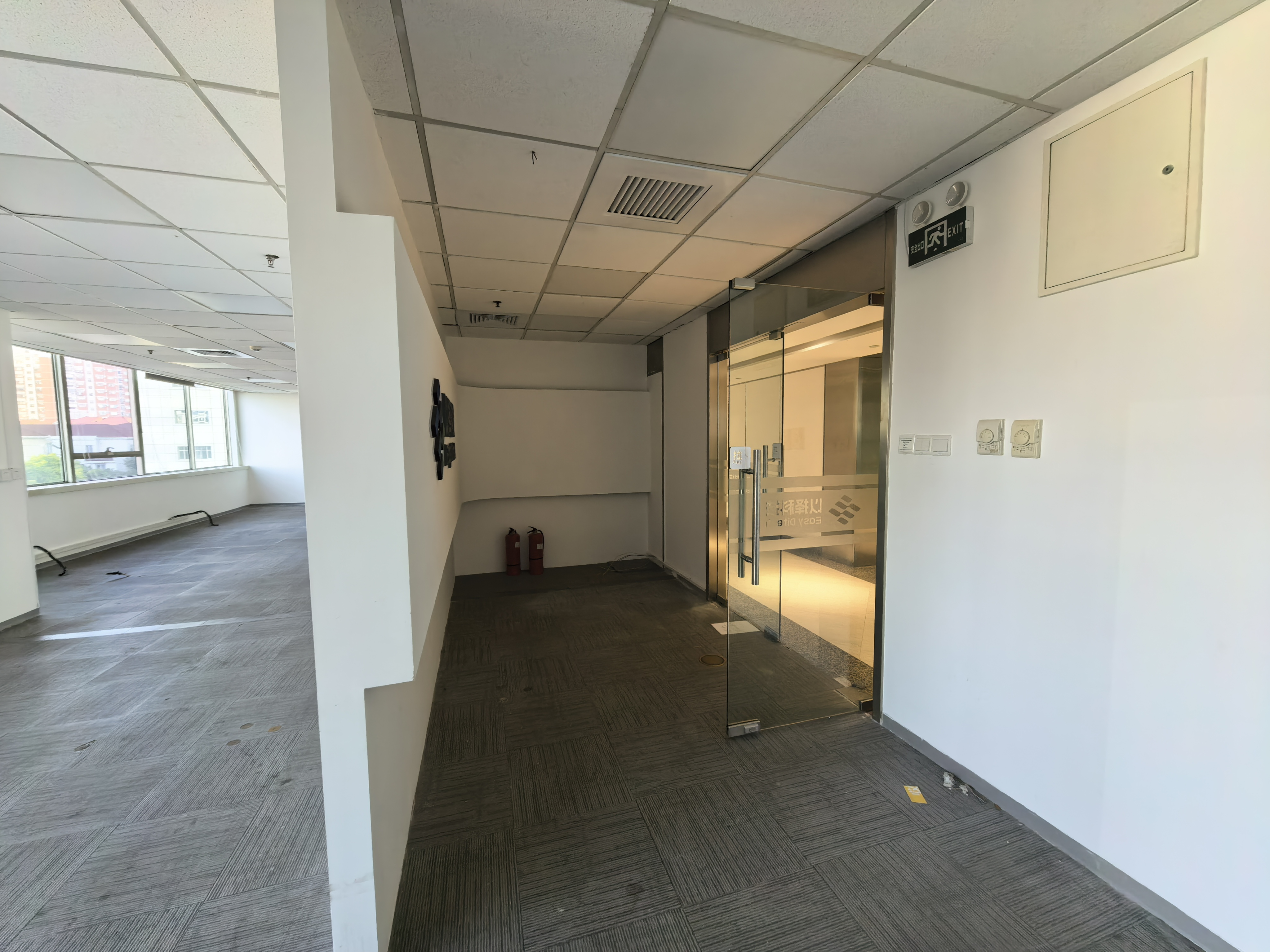 镇宁路兆丰世贸大厦118平米写字楼出租