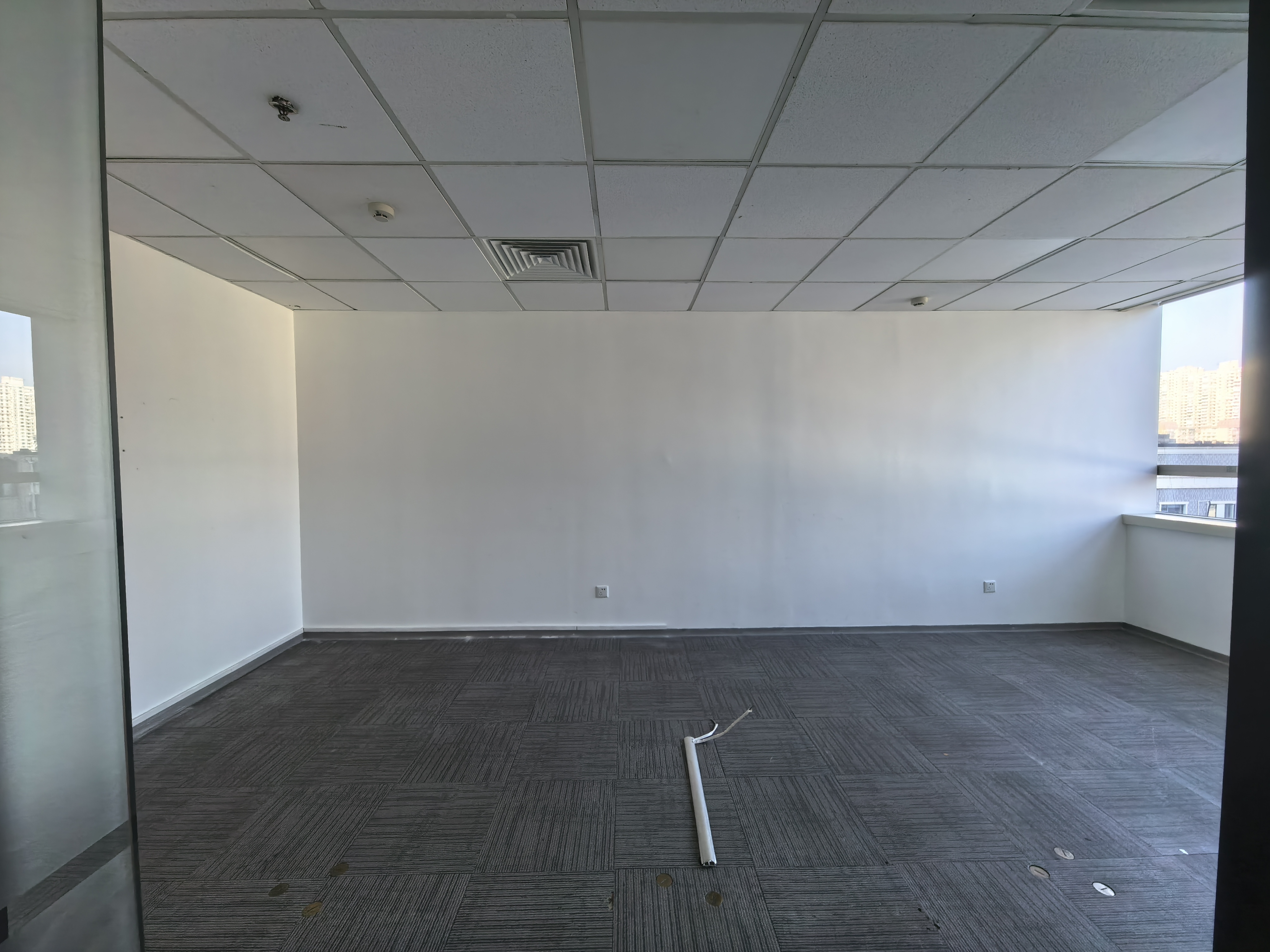 镇宁路兆丰世贸大厦118平米写字楼出租