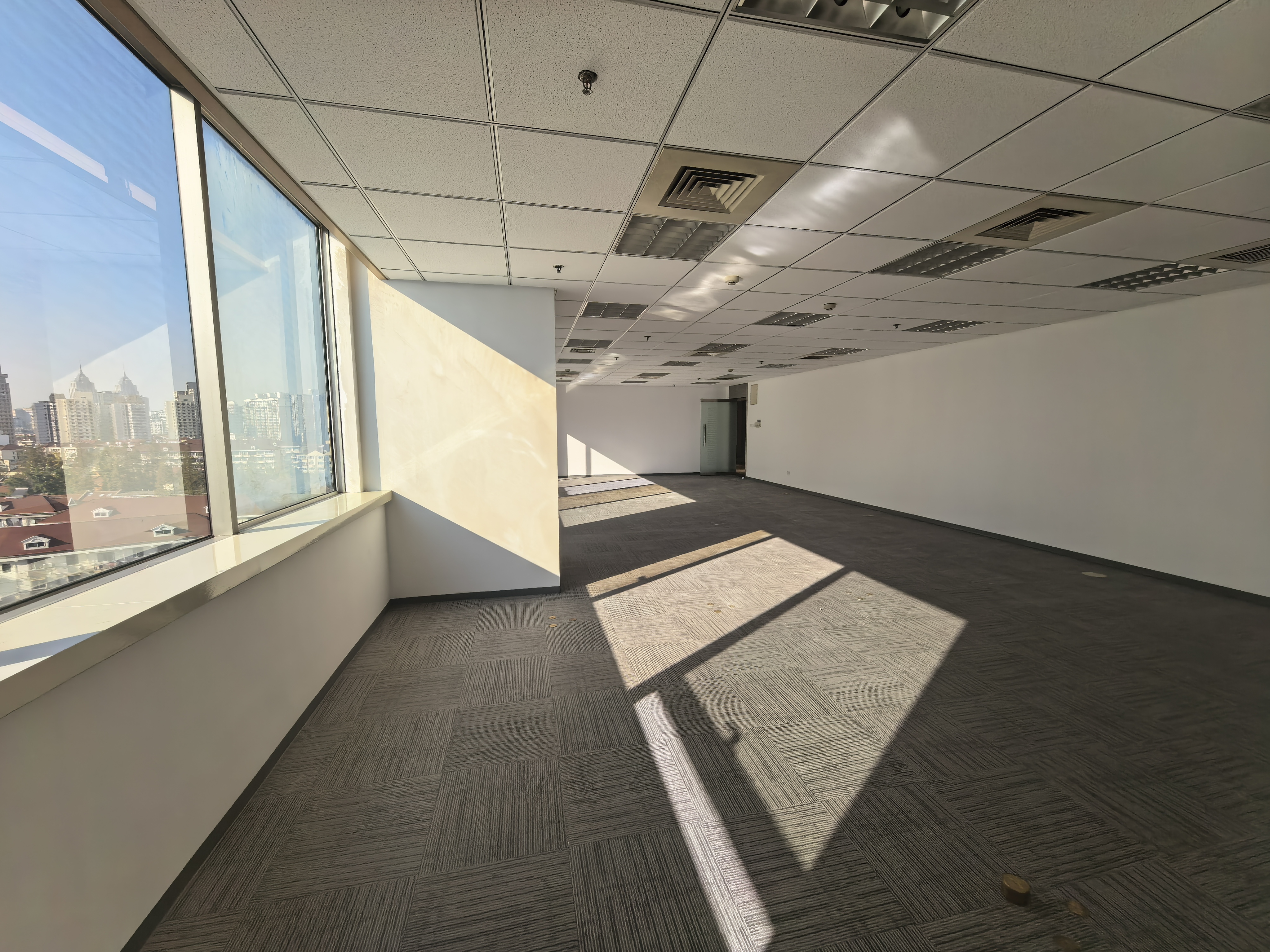 镇宁路兆丰世贸大厦133平米写字楼出租