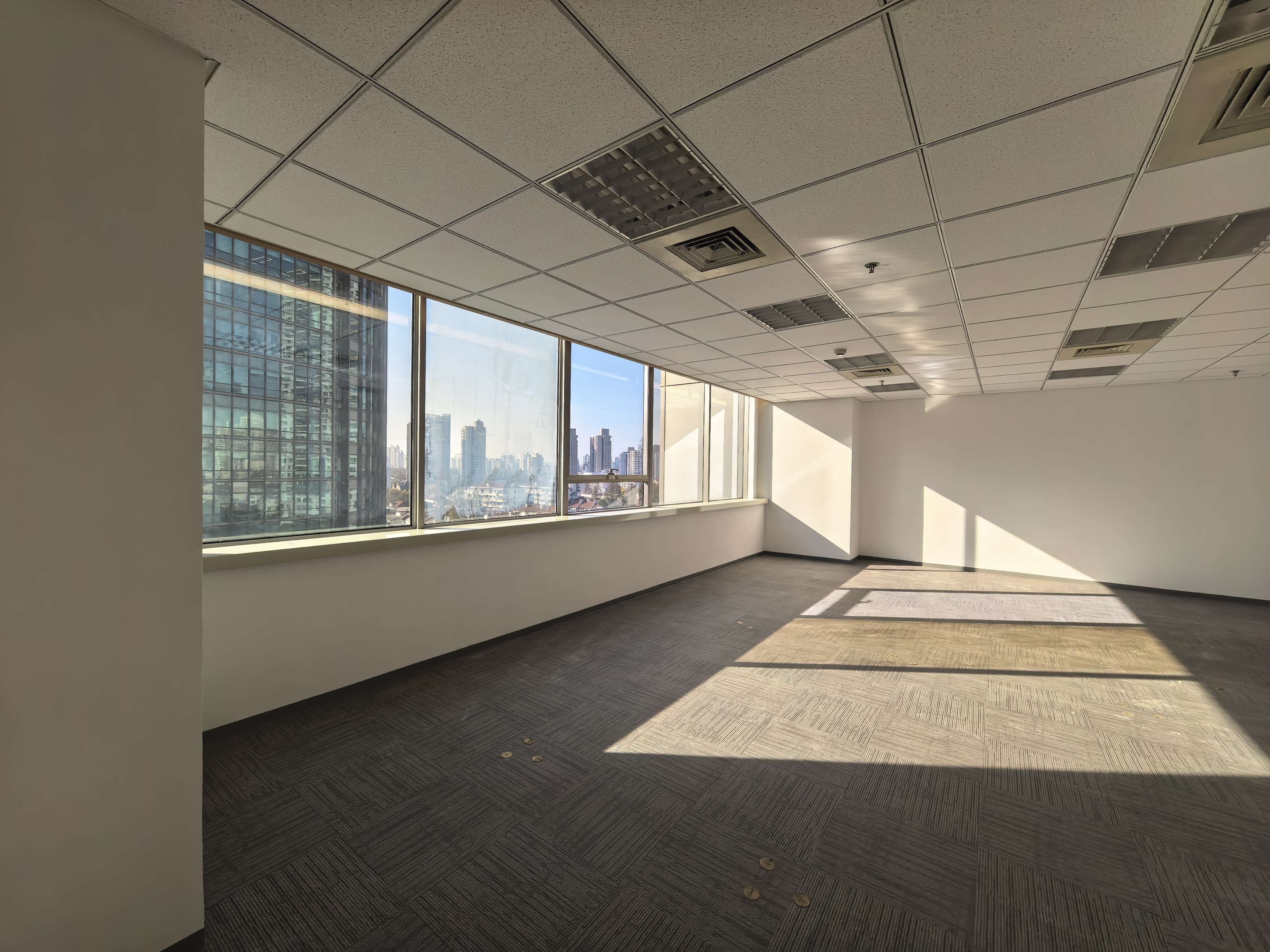 镇宁路兆丰世贸大厦133平米写字楼出租