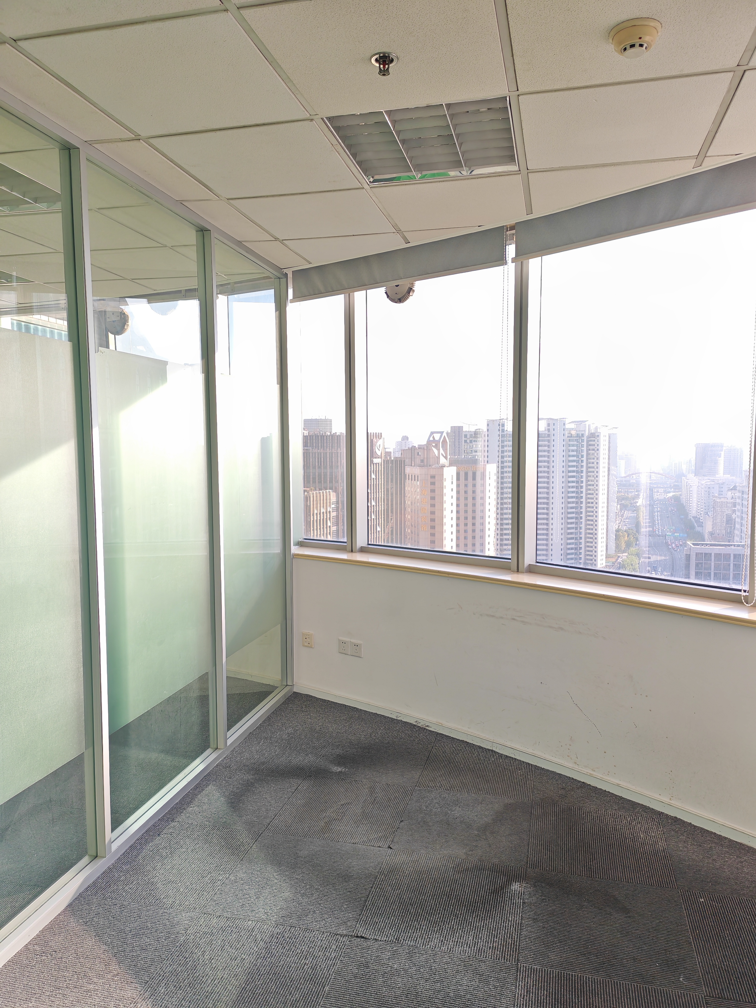 徐家汇上海实业大厦123平米写字楼出租