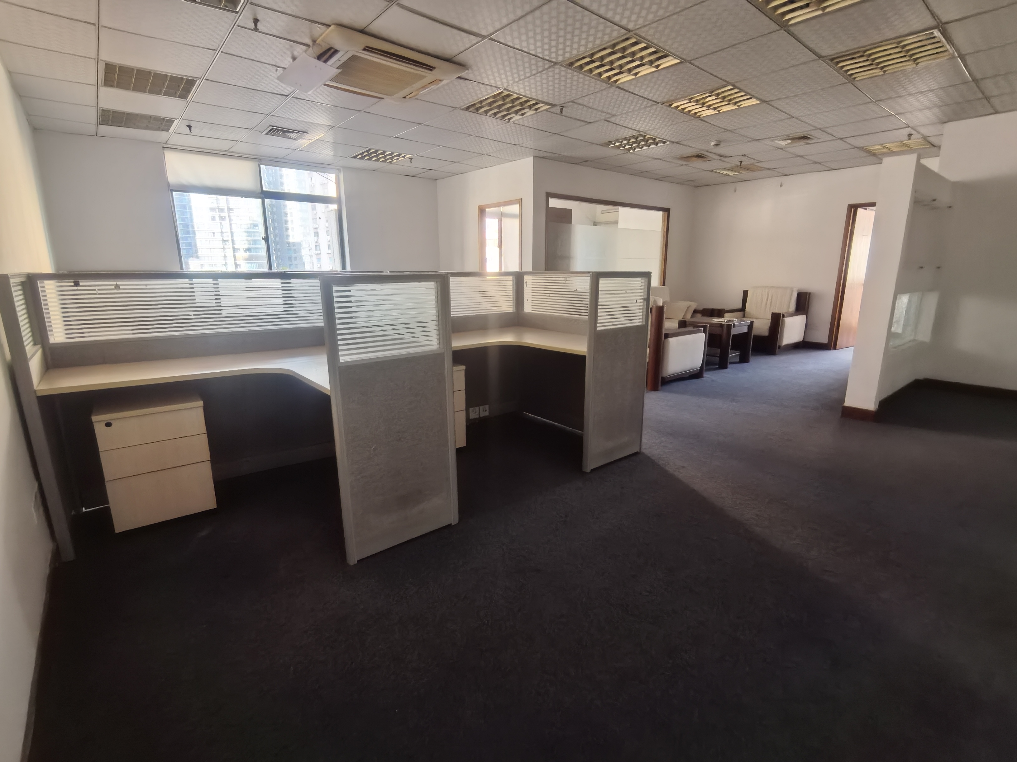 老西门安基大厦132平米写字楼出租