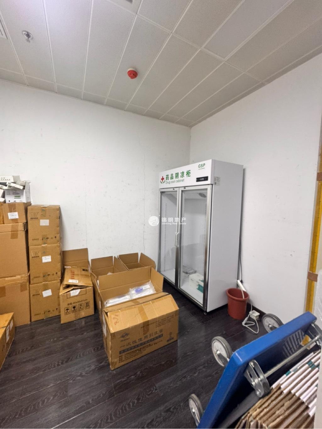 长风赢华国际广场136平米写字楼出租